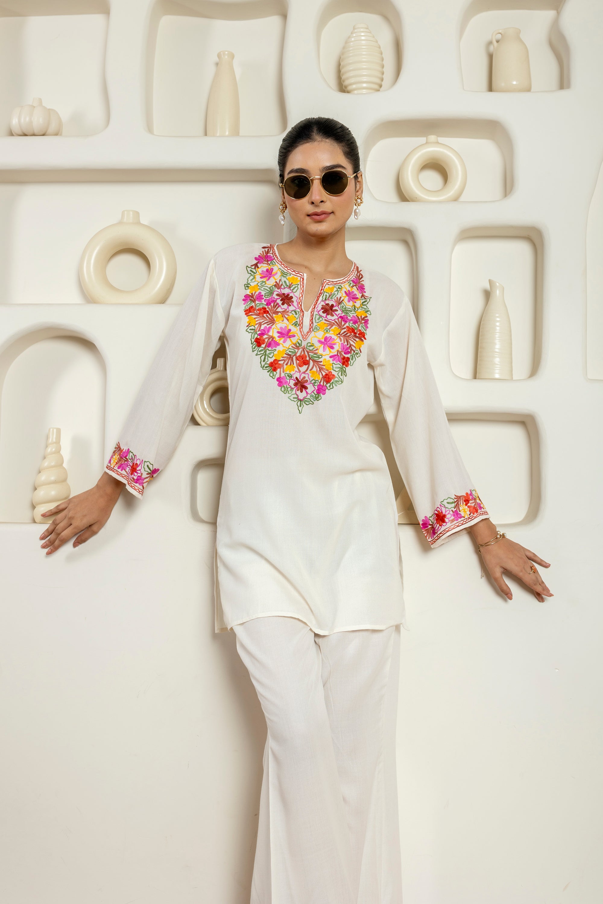 XoXo_White_Kashmiri_Coord_Cotton_Kurta_Pants_Set_shop_Namastay