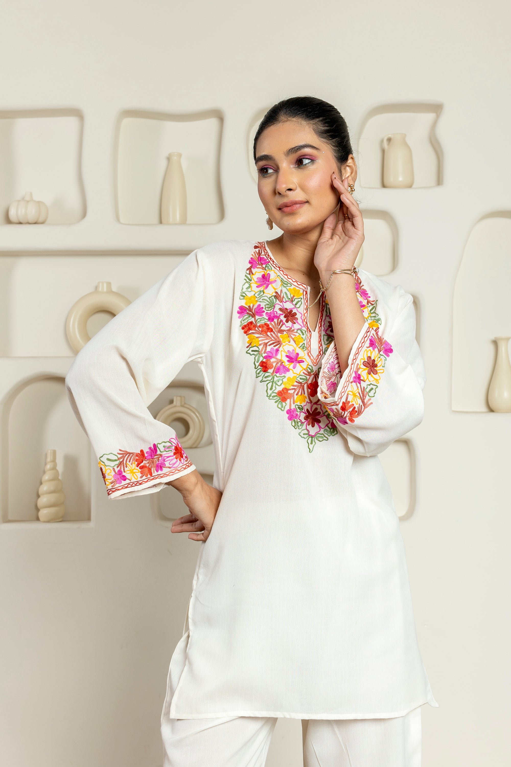 XoXo_White_Kashmiri_Coord_Cotton_Kurta_Pants_Set_shop_Namastay