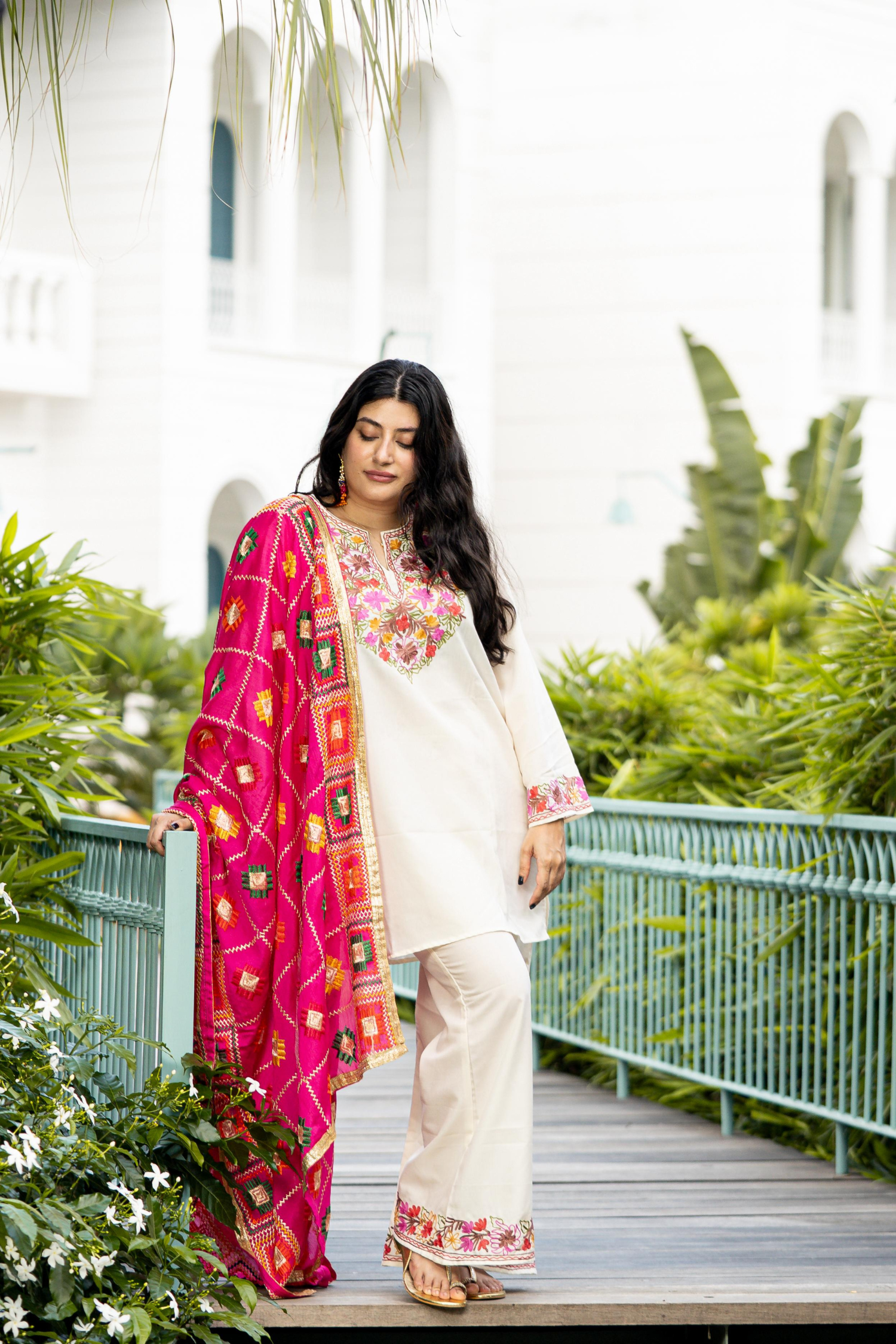 Trishala Sikka In XoXo White Kashmiri Coord Cotton Kurta Pants Set