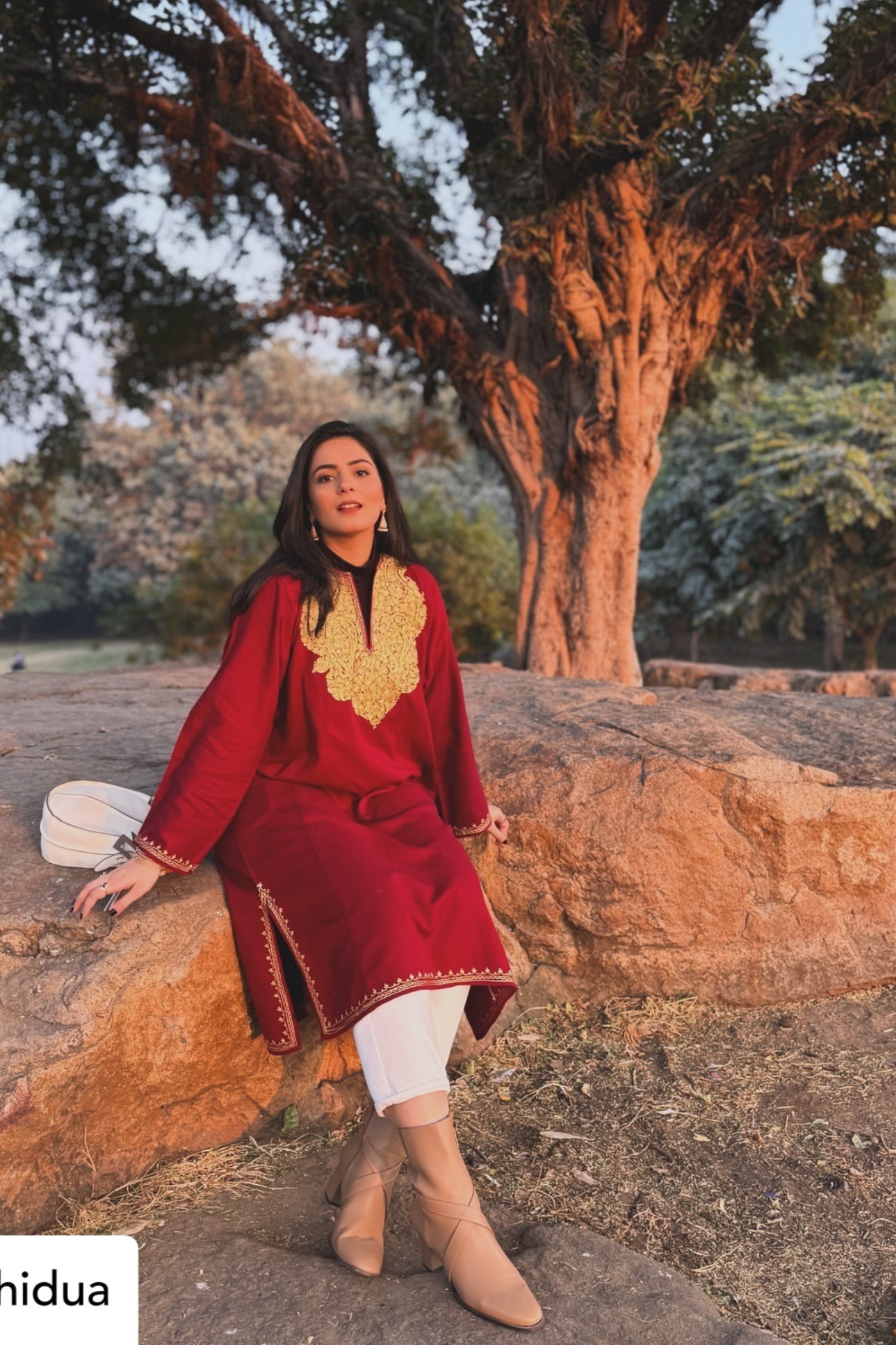 Surbhi sethi dua Surbhi sethi dua wearing Lyla Red Kashmiri Woollen Phiran with Zari Embroidery