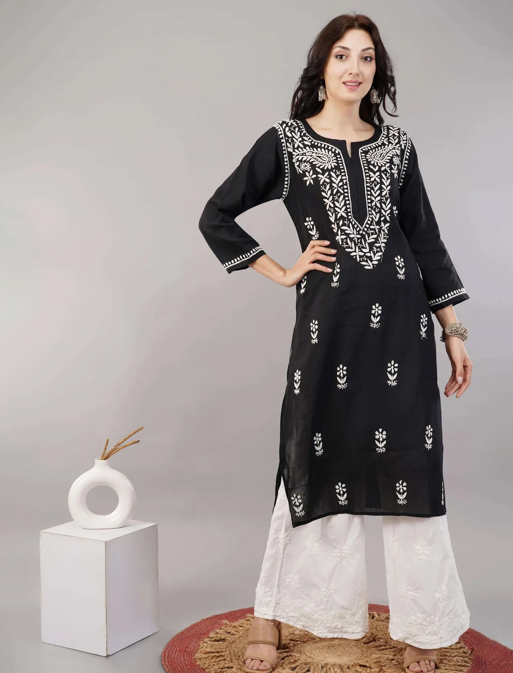 Zainul_Monochrome_Chikankari_Cotton_Kurta_shop_Namastay