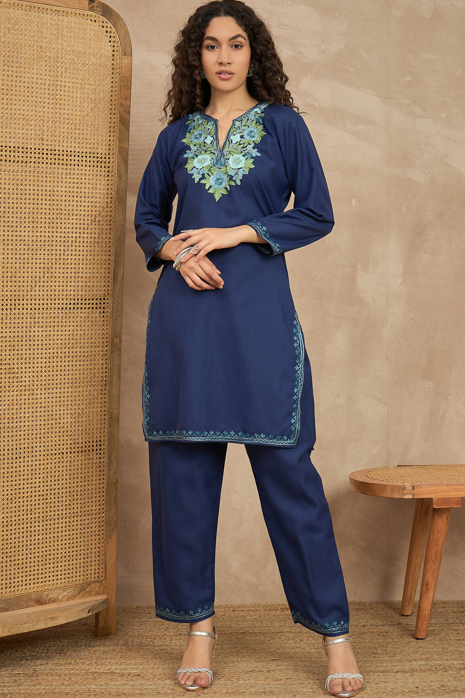Lata_Blue_Kashmiri_Kurta_Set_shop_Namastay