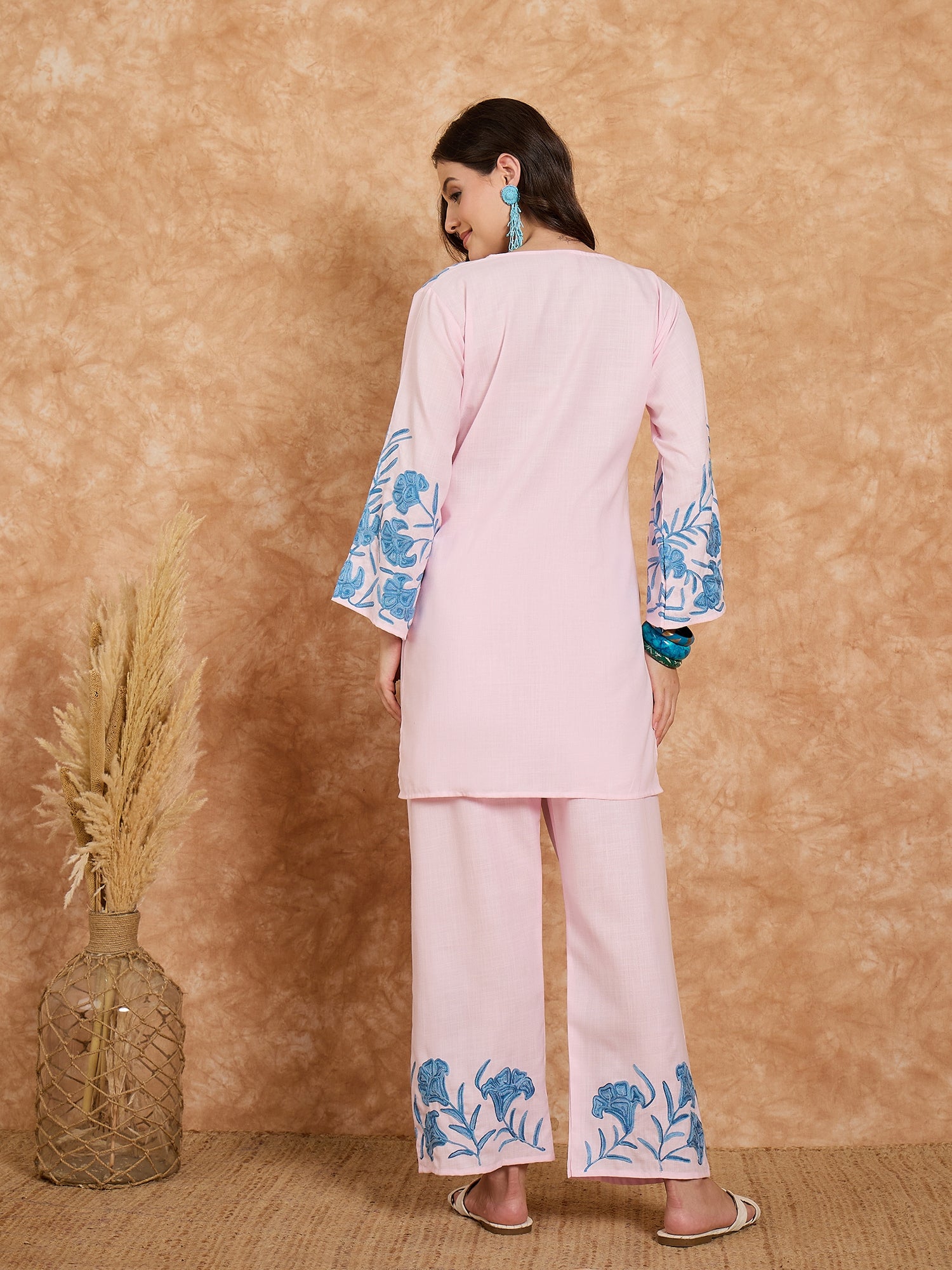 Gul-e-lala Pink Cotton Kashmiri Kurta and Pants Set