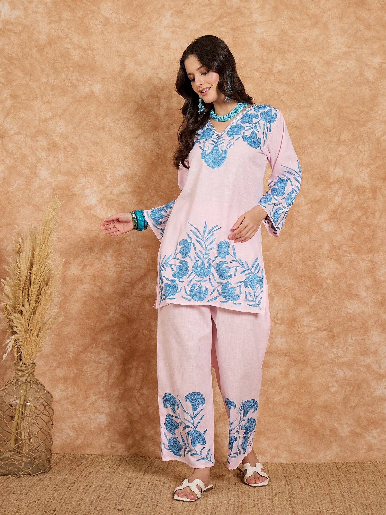 Gul-e-lala Pink Cotton Kashmiri Kurta and Pants Set