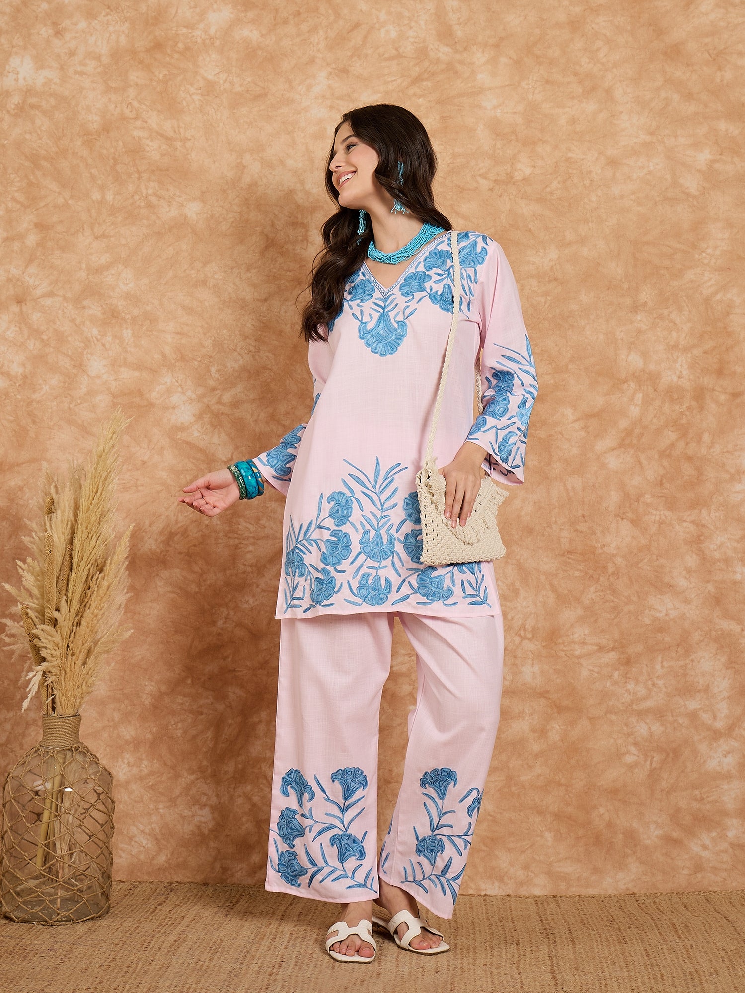Gul-e-lala Pink Cotton Kashmiri Kurta and Pants Set