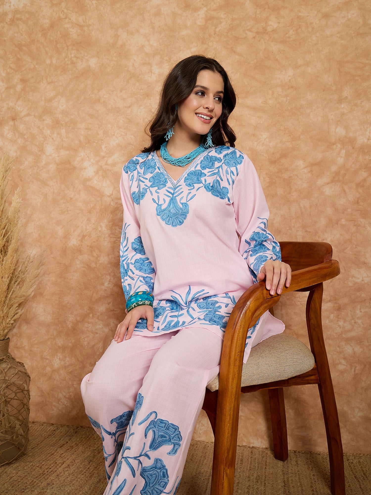 Gul-e-lala Pink Cotton Kashmiri Kurta and Pants Set