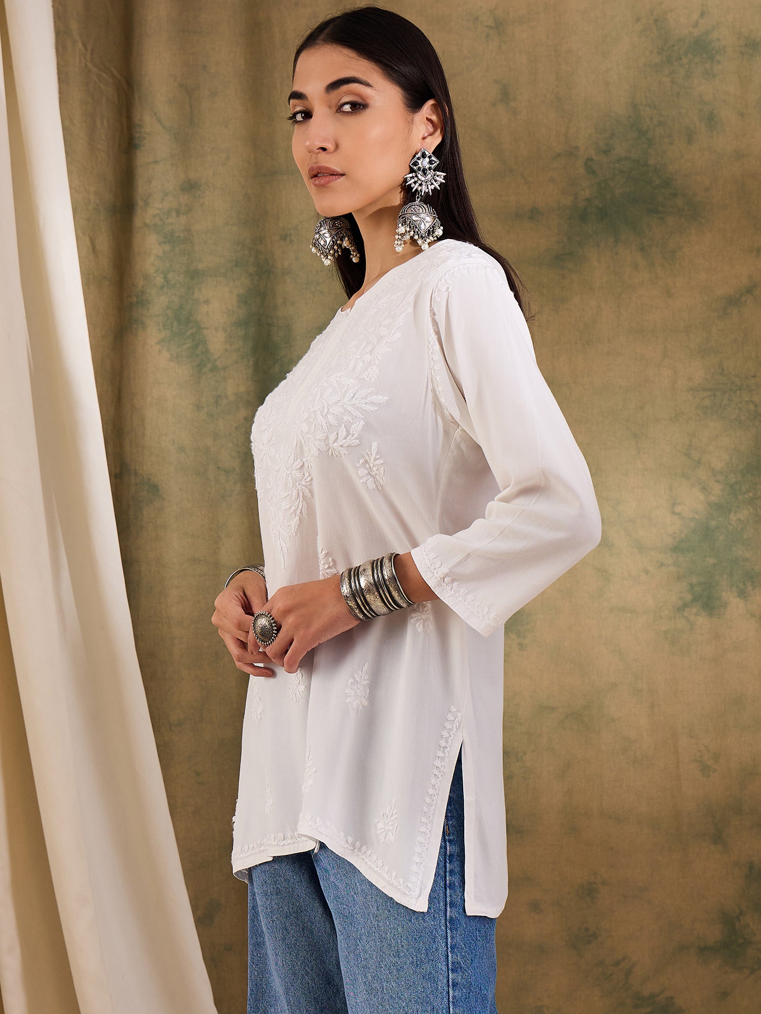 Iqra_White_Chikankari_Short_Kurta_shop_Namastay