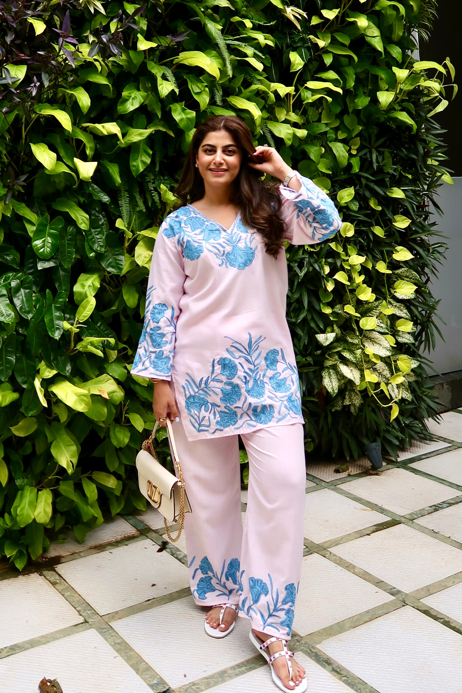 Shrutika Rana In Gul-e-lala Pink Cotton Kashmiri Kurta and Pants Set
