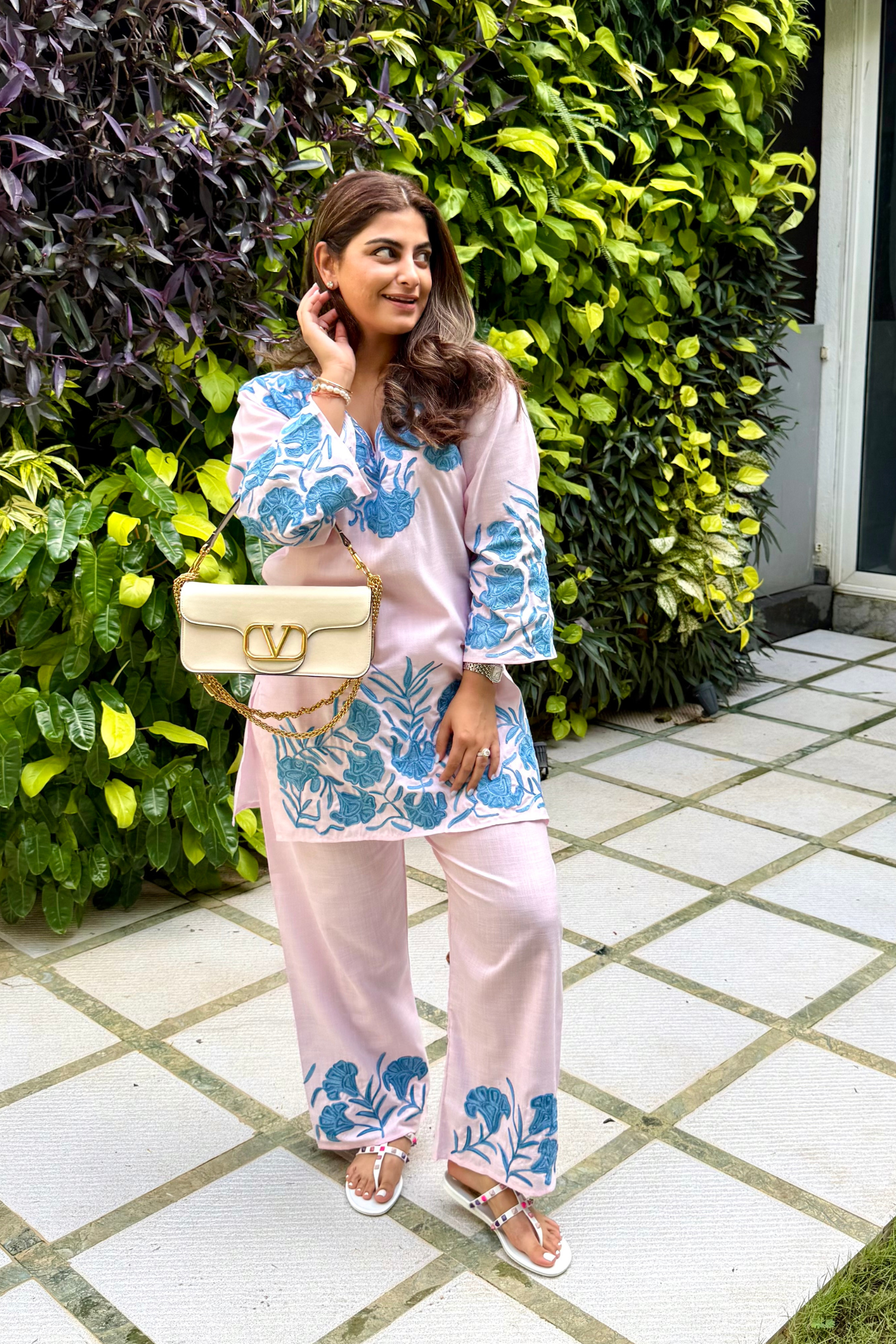 Shrutika Rana In Gul-e-lala Pink Cotton Kashmiri Kurta and Pants Set