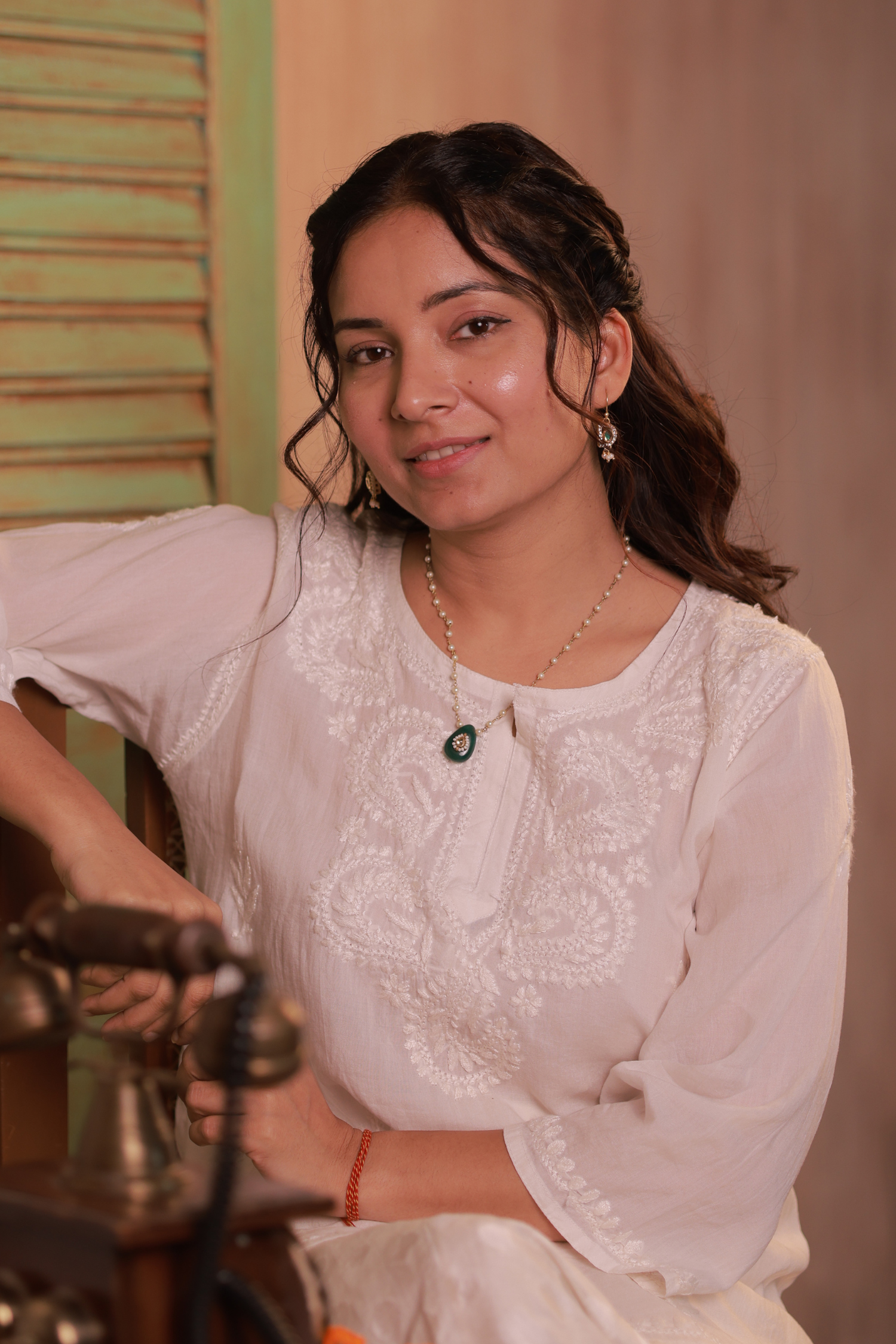Ashu Sethi In Iqra White Chikankari Short Kurta