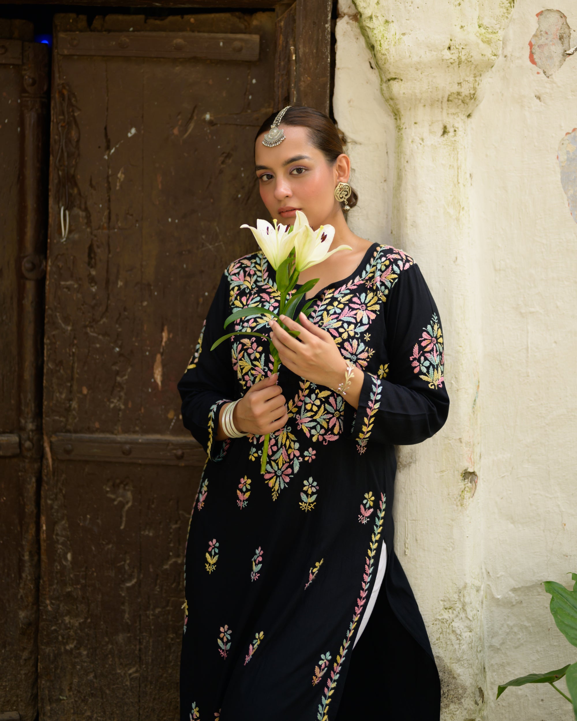 Ibna Black Chikankari Straight Kurta