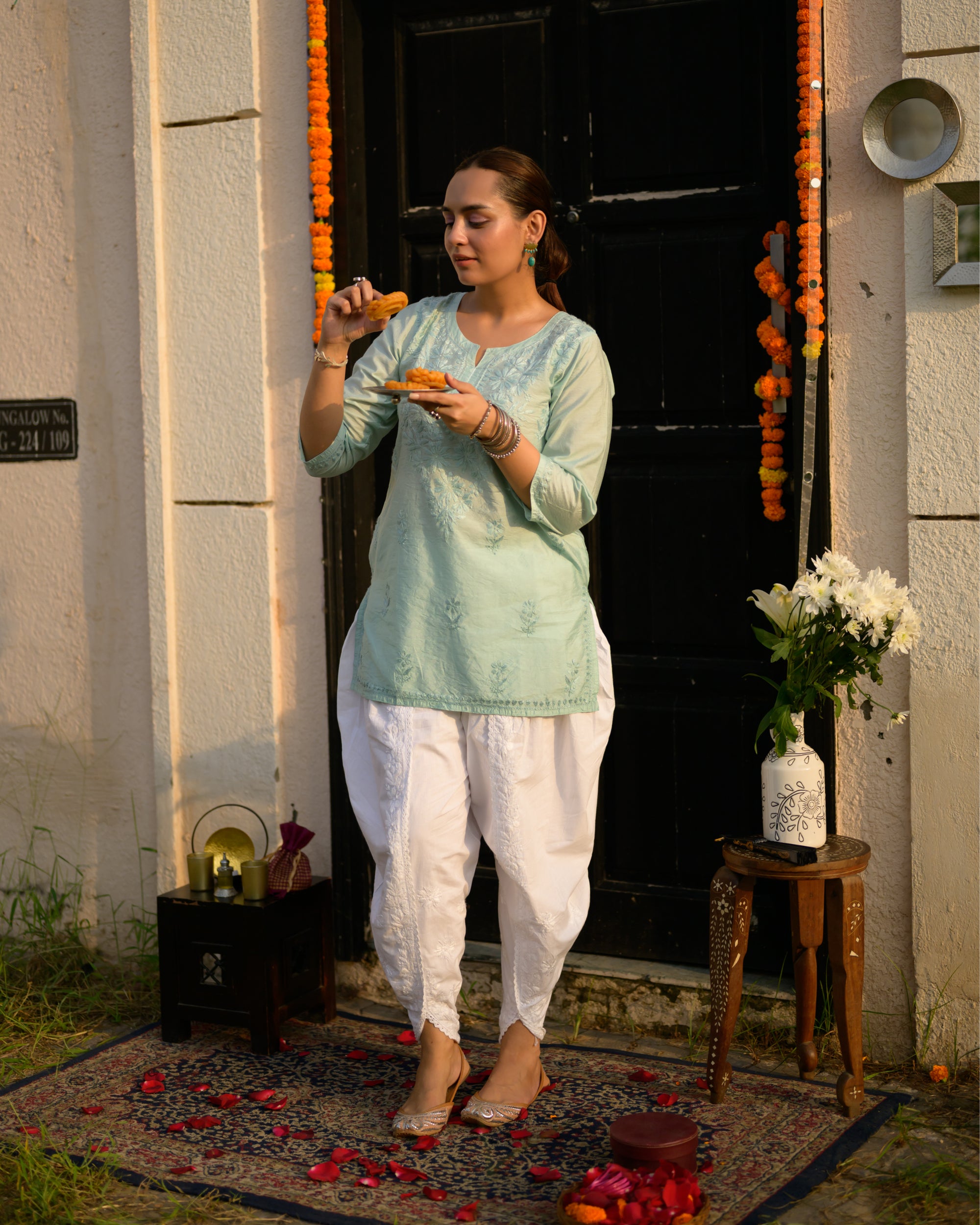 Guleen Blue Ombre Chikankari Short Kurta