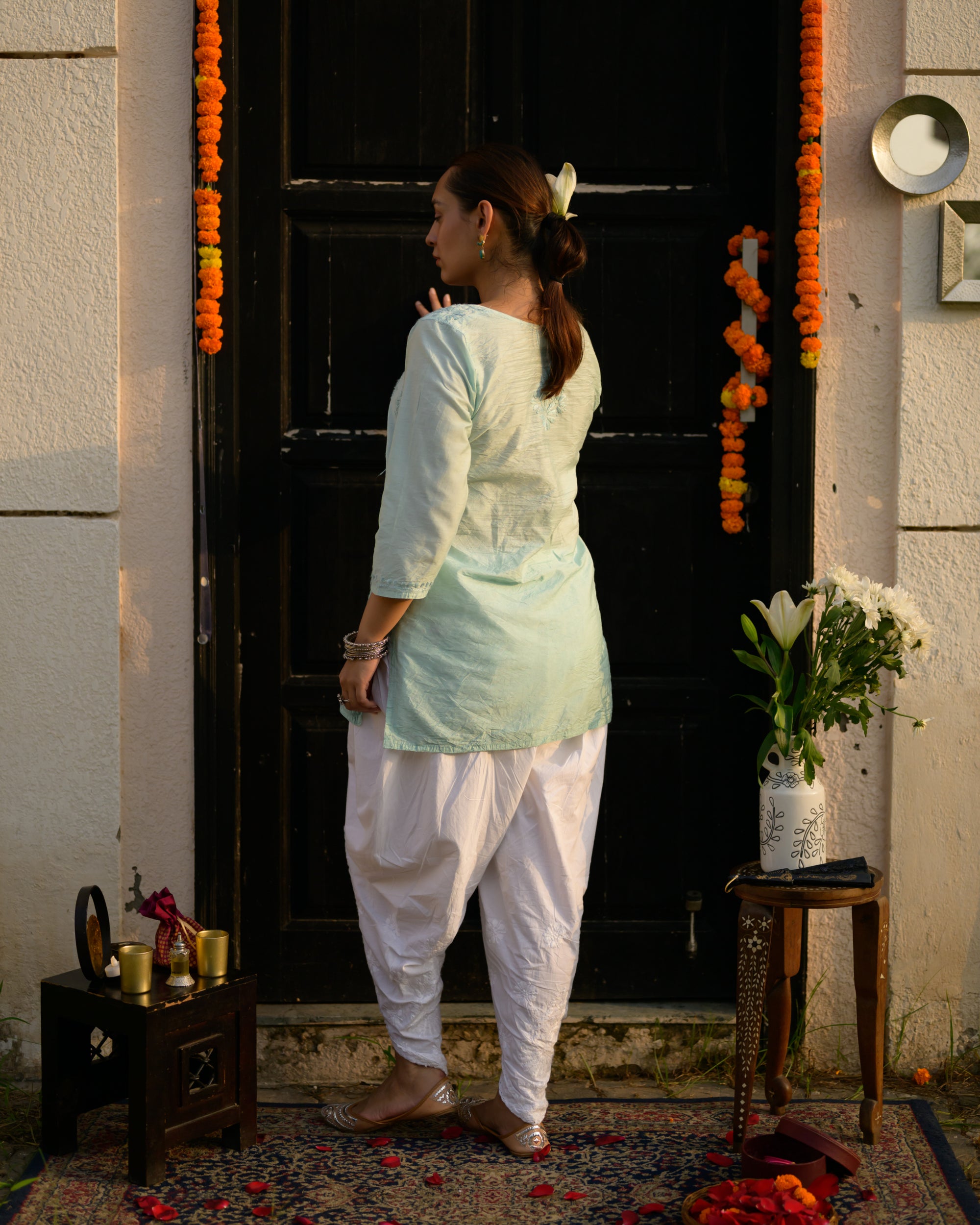 Guleen Blue Ombre Chikankari Short Kurta