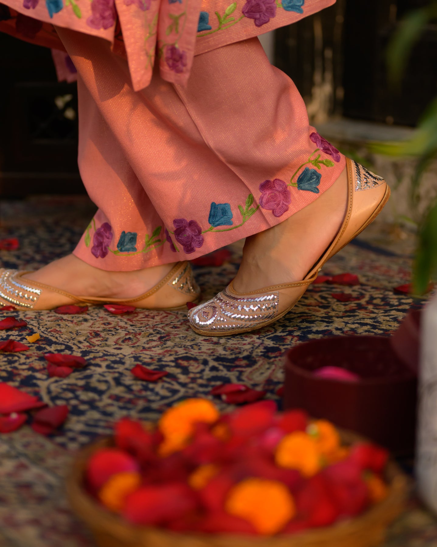 Laiba Pink Kashmiri Kaftan Kurta Set with Pants