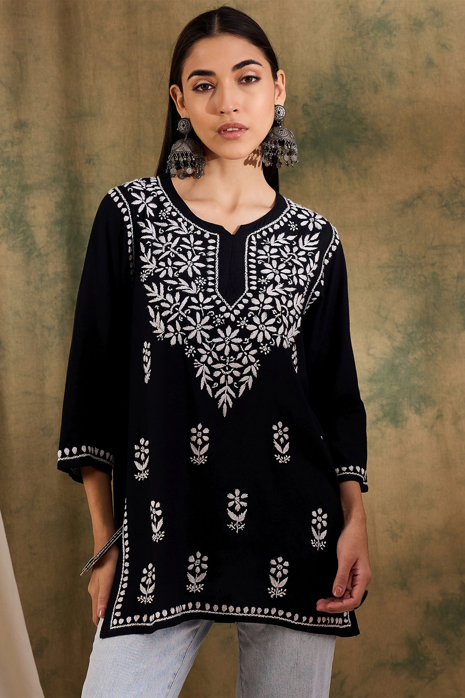 Hiba_Black_Chikankari_Short_Kurta_shop_Namastay