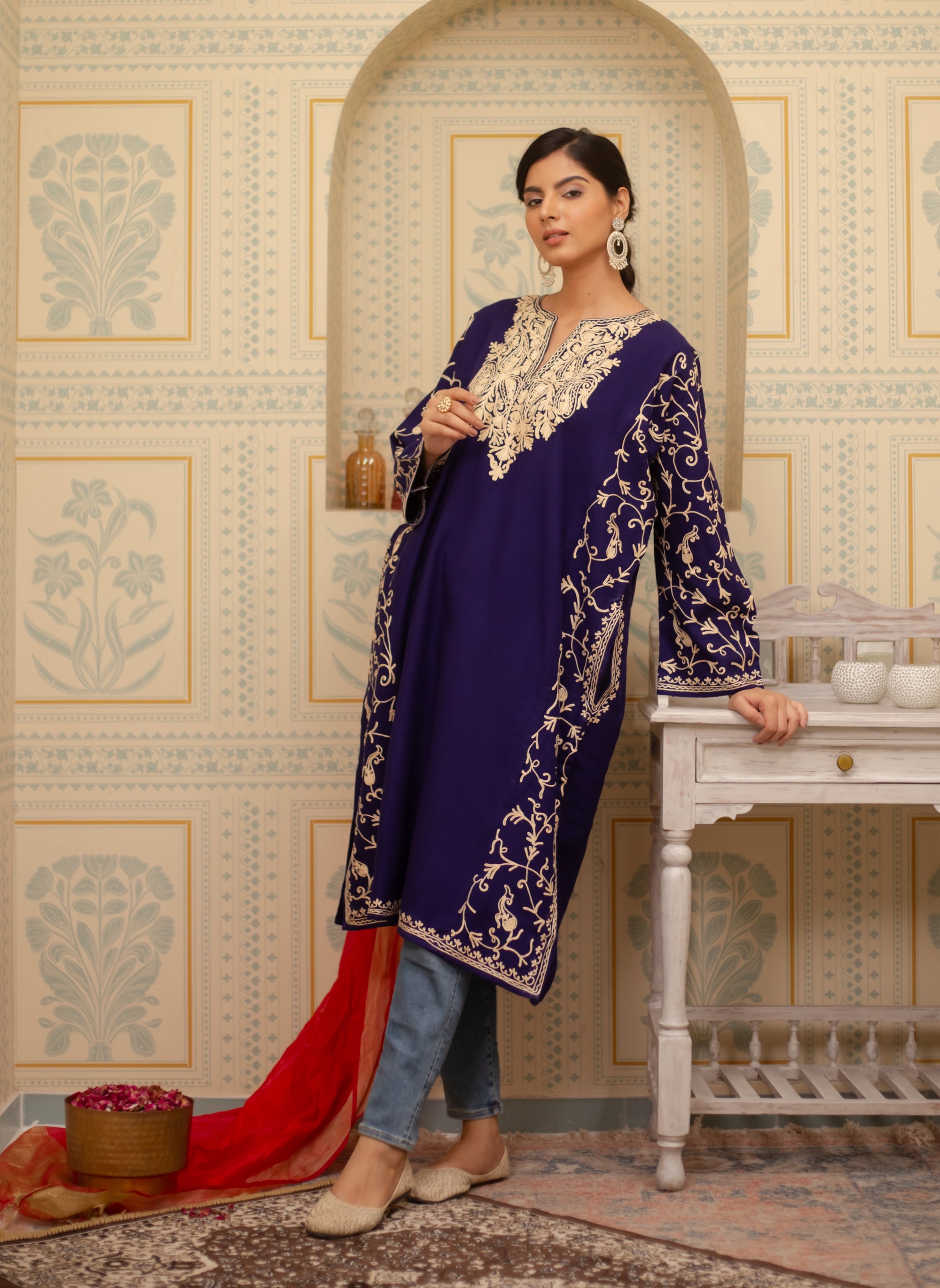 Amal_Deep_Blue_Kashmiri_Woollen_Phiran_shop_Namastay