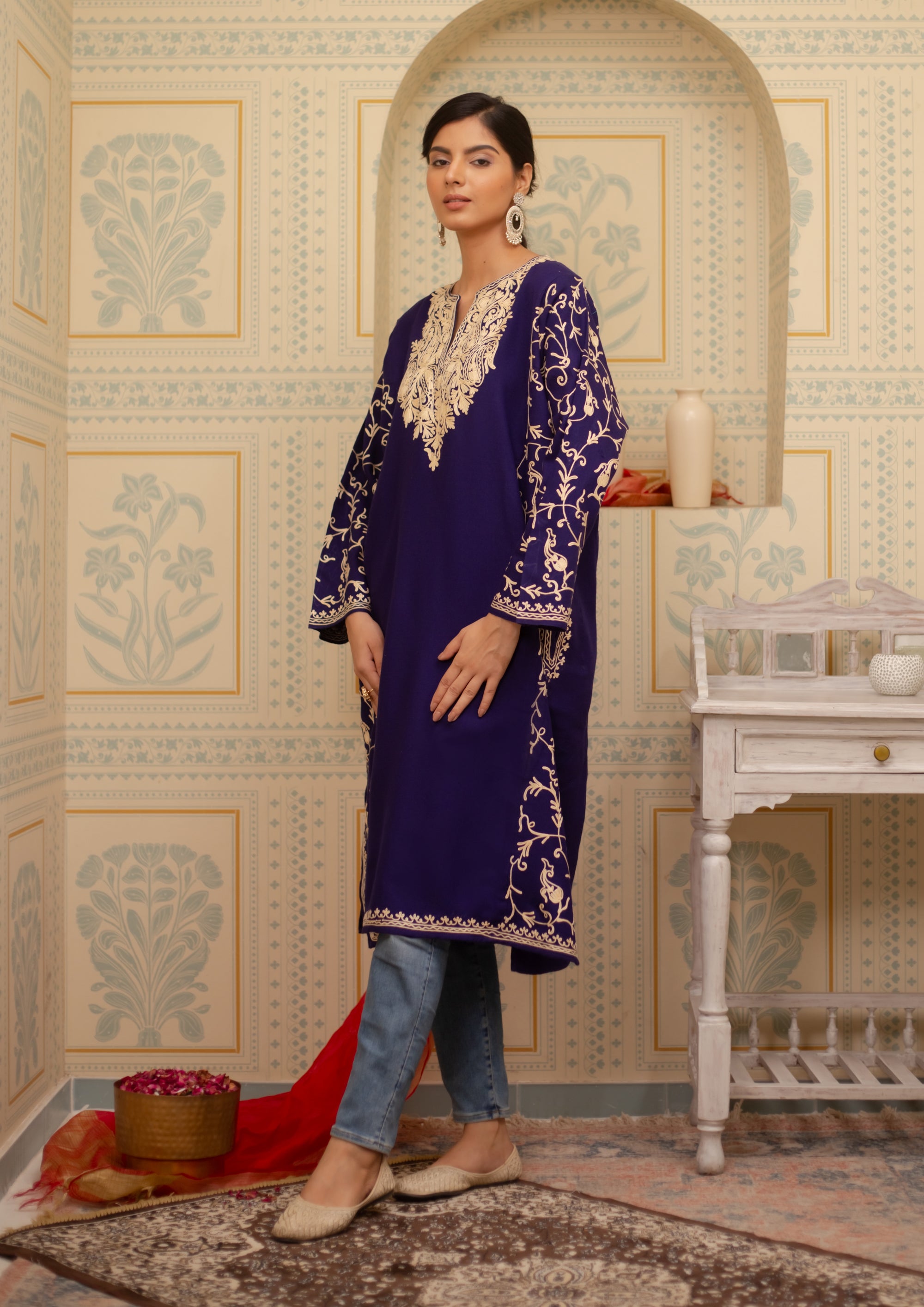 Amal_Deep_Blue_Kashmiri_Woollen_Phiran_shop_Namastay