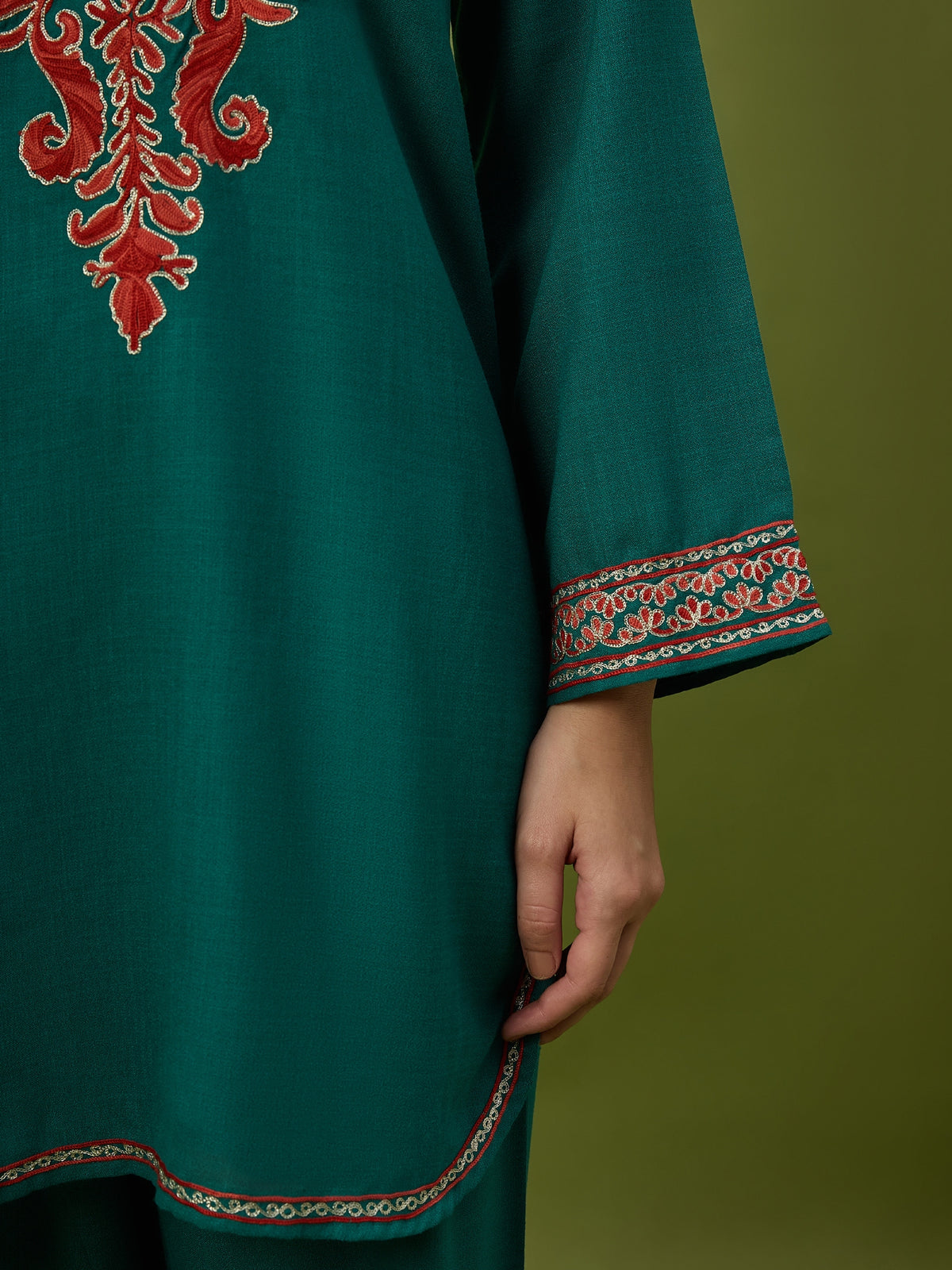 Aaliyah Green Kashmiri Zari Embroidered Kurta and Pants Set