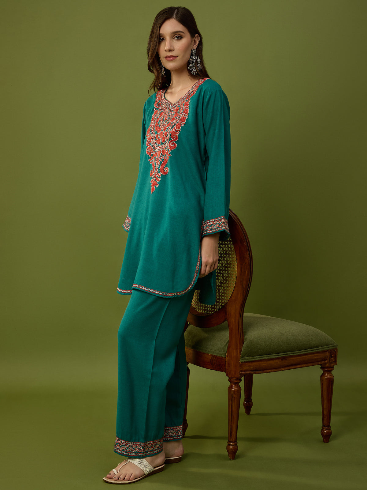 Aaliyah Green Kashmiri Zari Embroidered Kurta and Pants Set