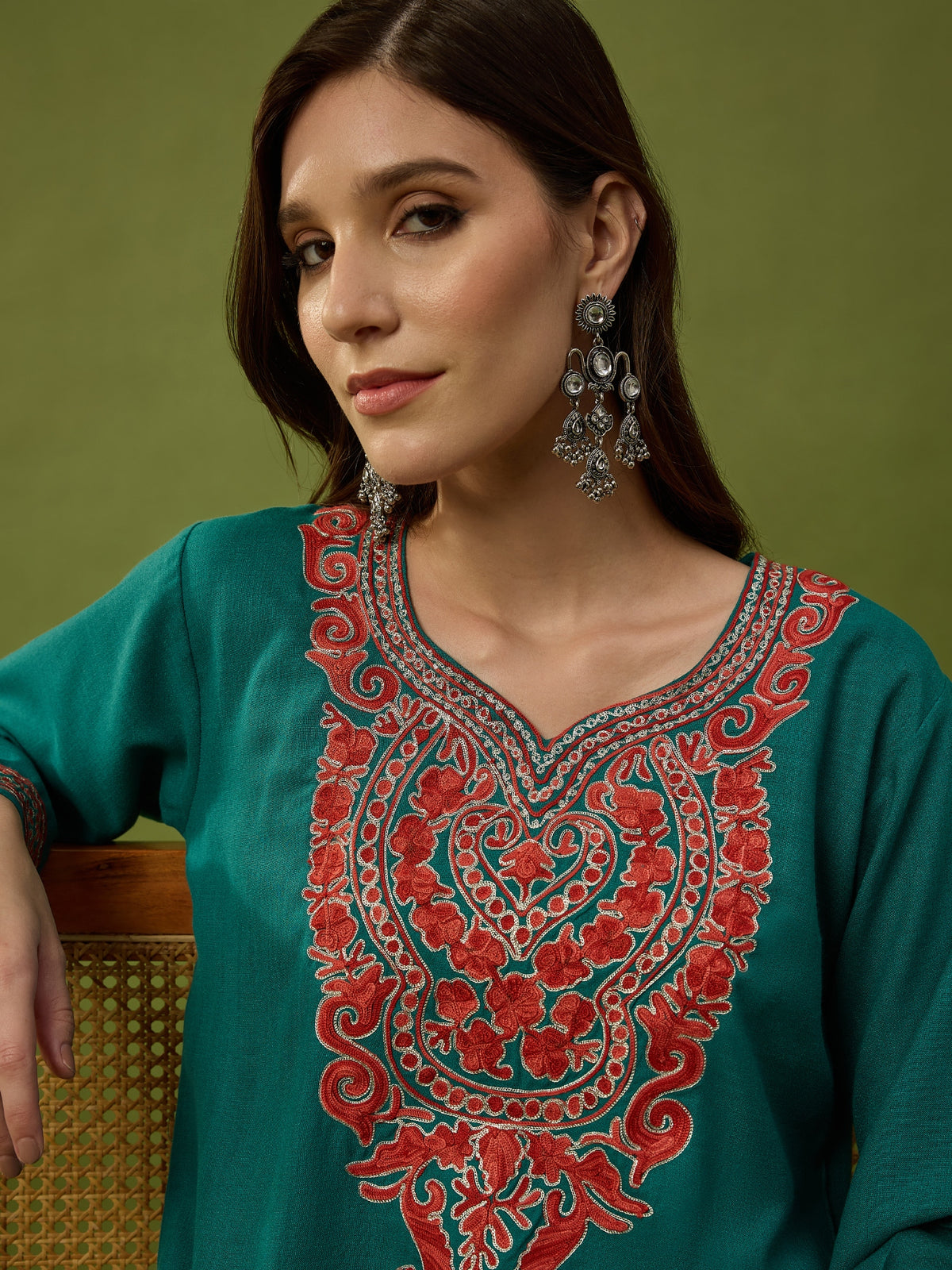 Aaliyah Green Kashmiri Zari Embroidered Kurta and Pants Set