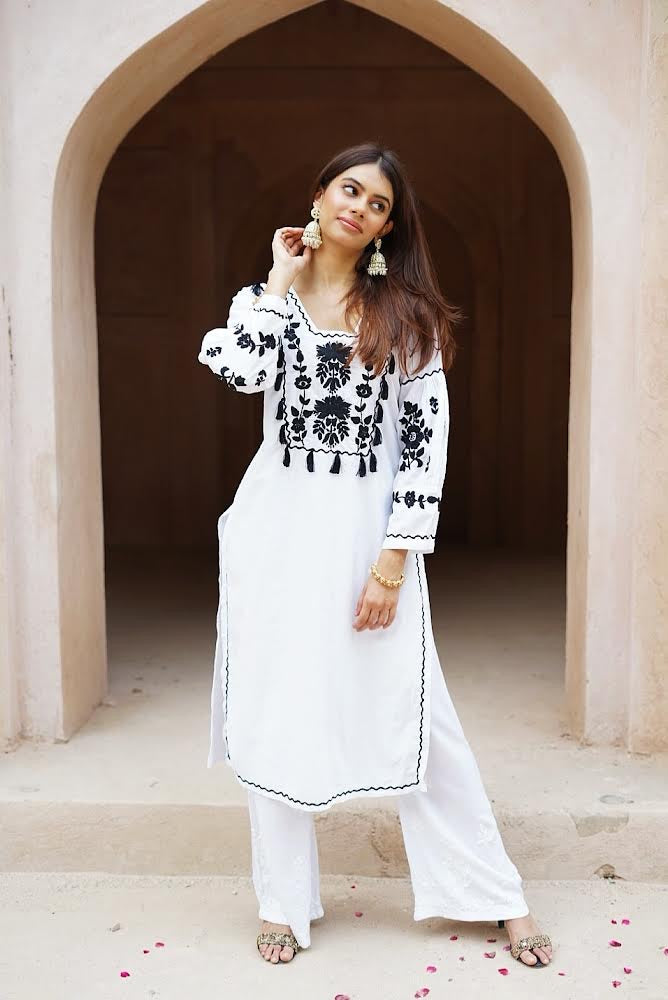 Aisha_Chikankari_Tassel_Straight_Cotton_Kurta_shop_Namastay