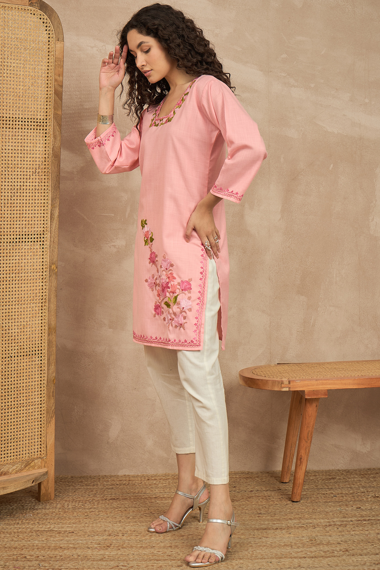 Mehak_Pink_Kashmiri_Kurta_-_Long_shop_Namastay