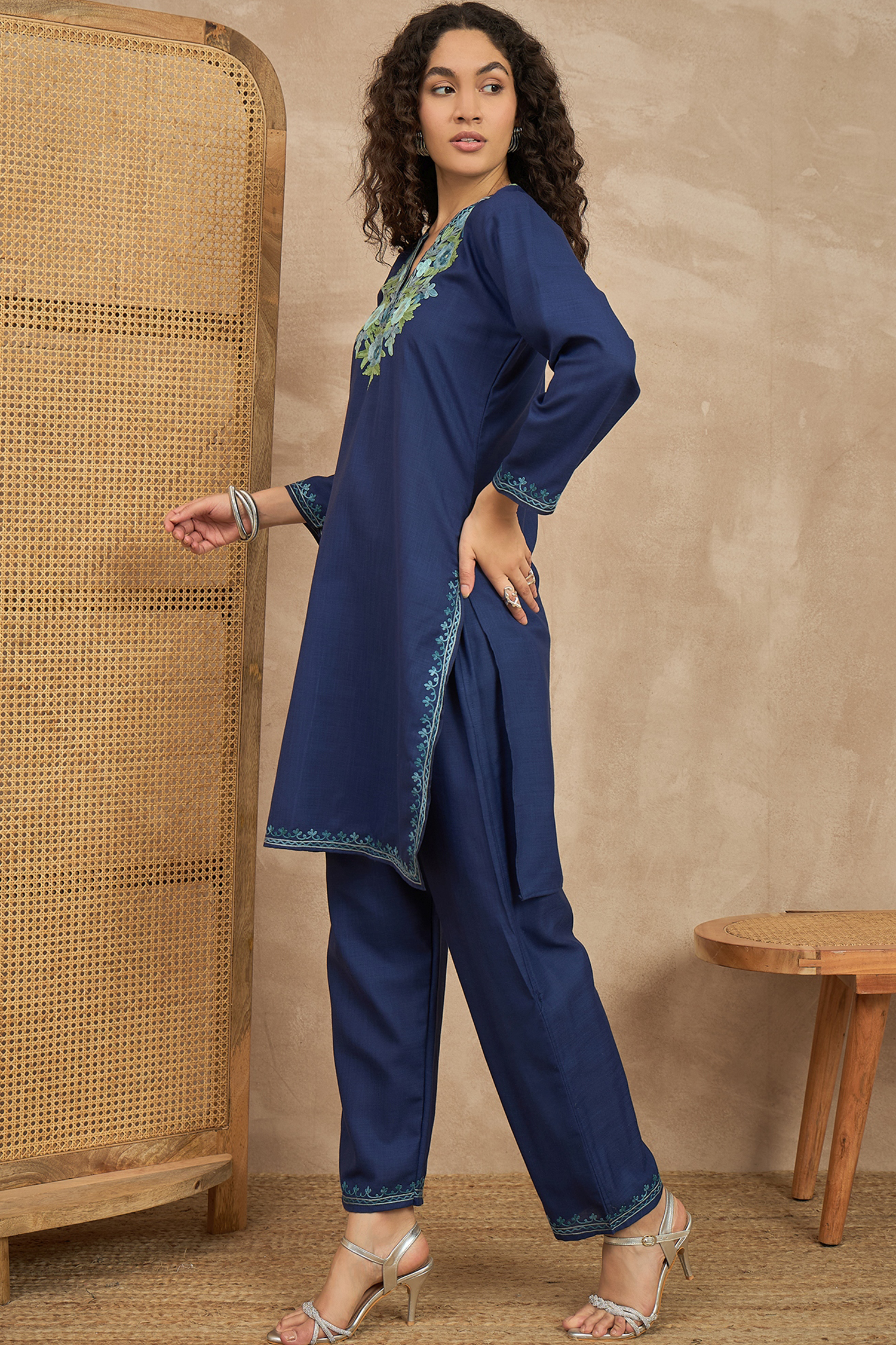 Lata_Blue_Kashmiri_Kurta_Set_shop_Namastay