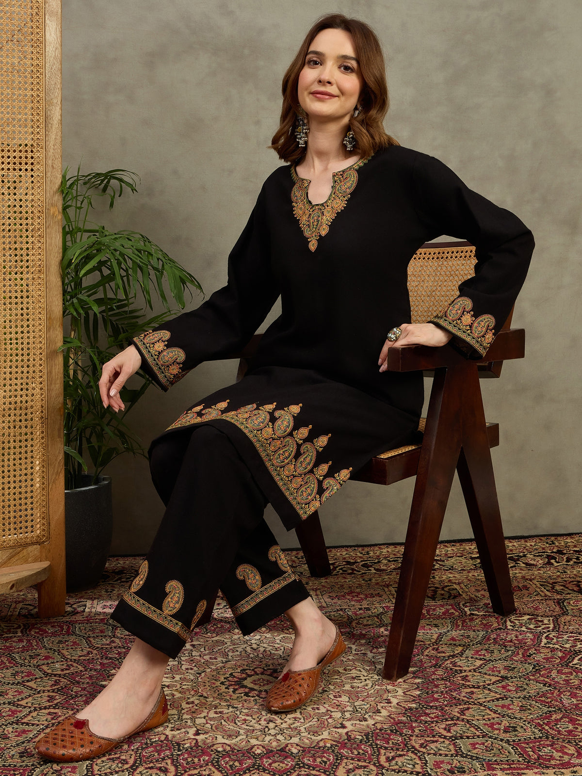 Mirha Black Kashmiri Embroidered Woollen Kurta with Pants Set