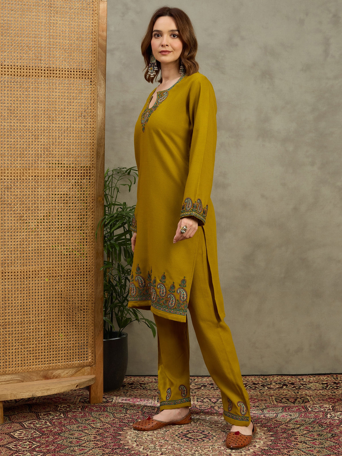 Hooriyan Olive Green Kashmiri Embroidered Woollen Kurta with Pants Set