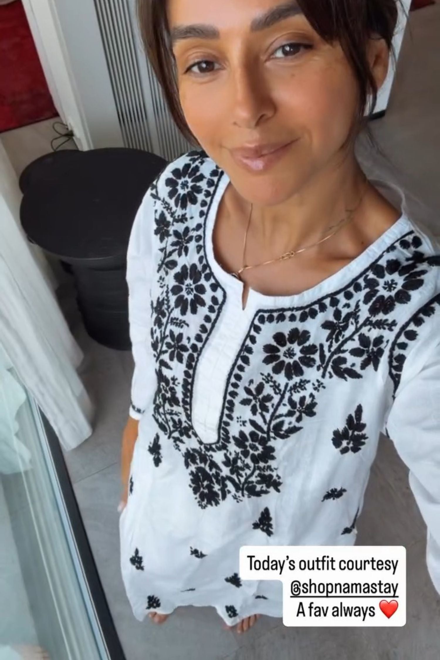 Shibani Akhtar In Nasima White Chikankari Cotton Kurta