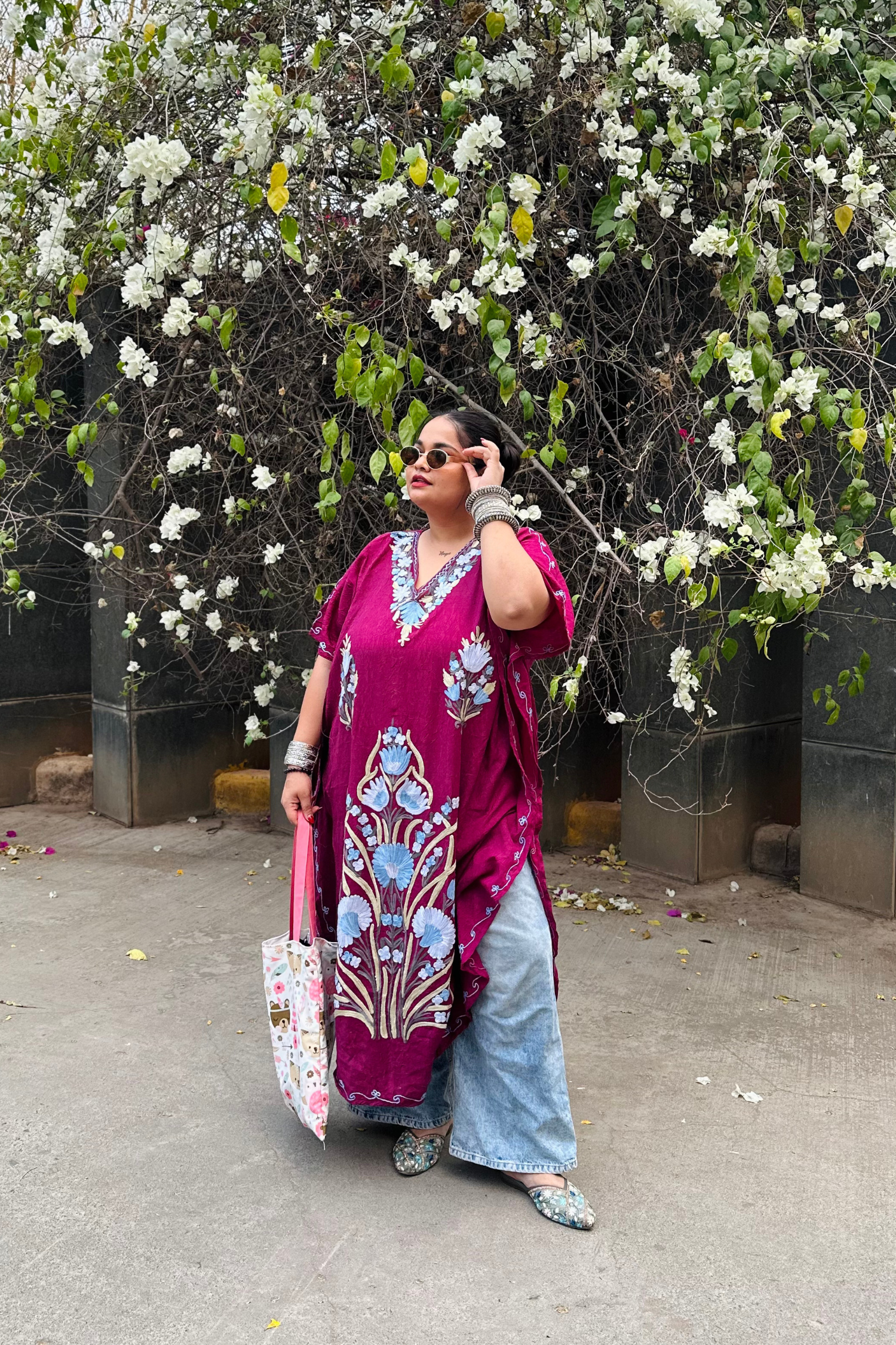 Ishita Singh In Mademoiselle Maroon Kashmiri Summer Long Cotton Kaftan
