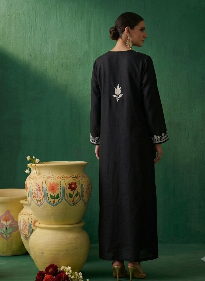 Paheli Black Kashmiri Zari Embroidered Kaftan