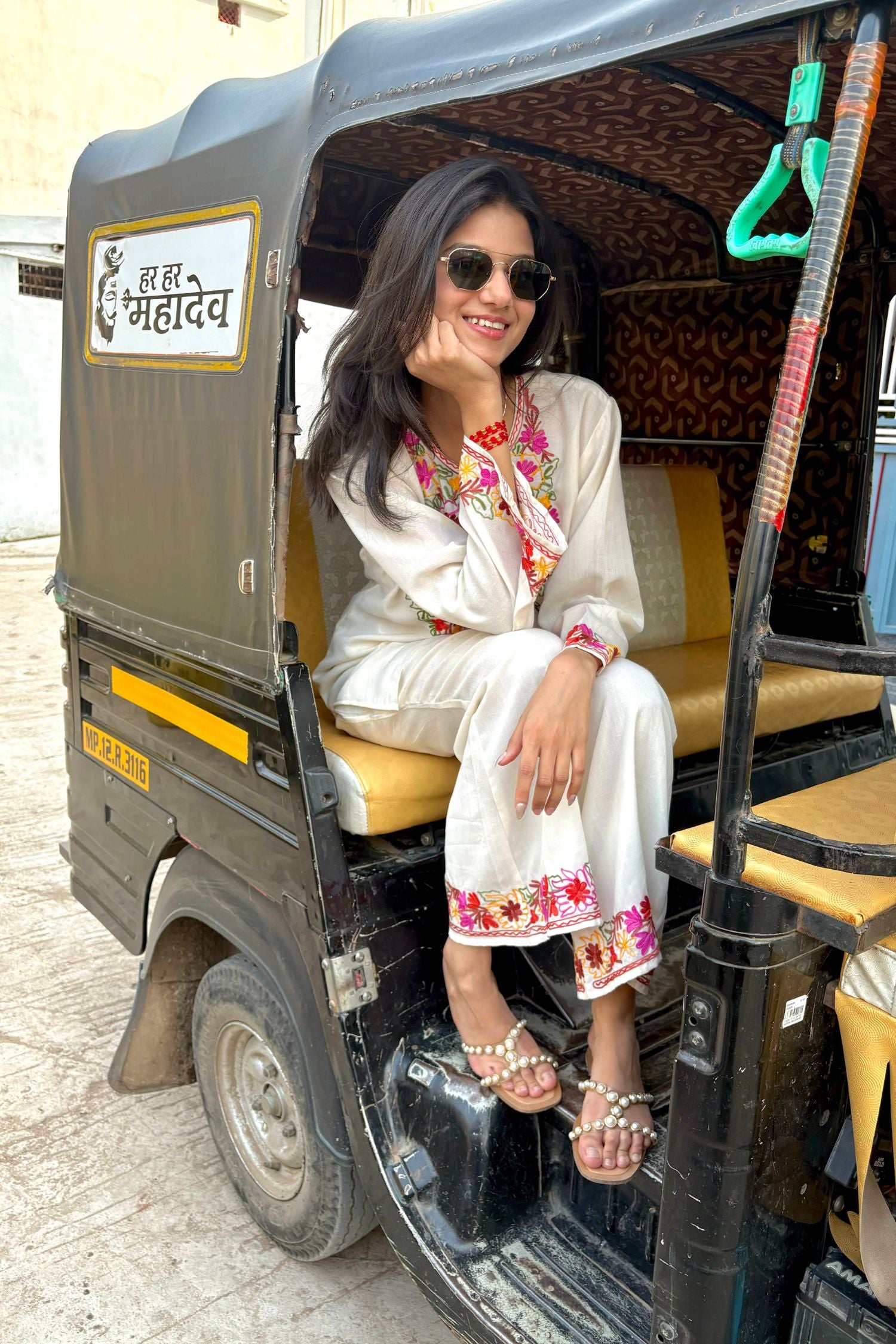 Jhanvii Gupta In XoXo White Kashmiri Coord Cotton Kurta Pants Set