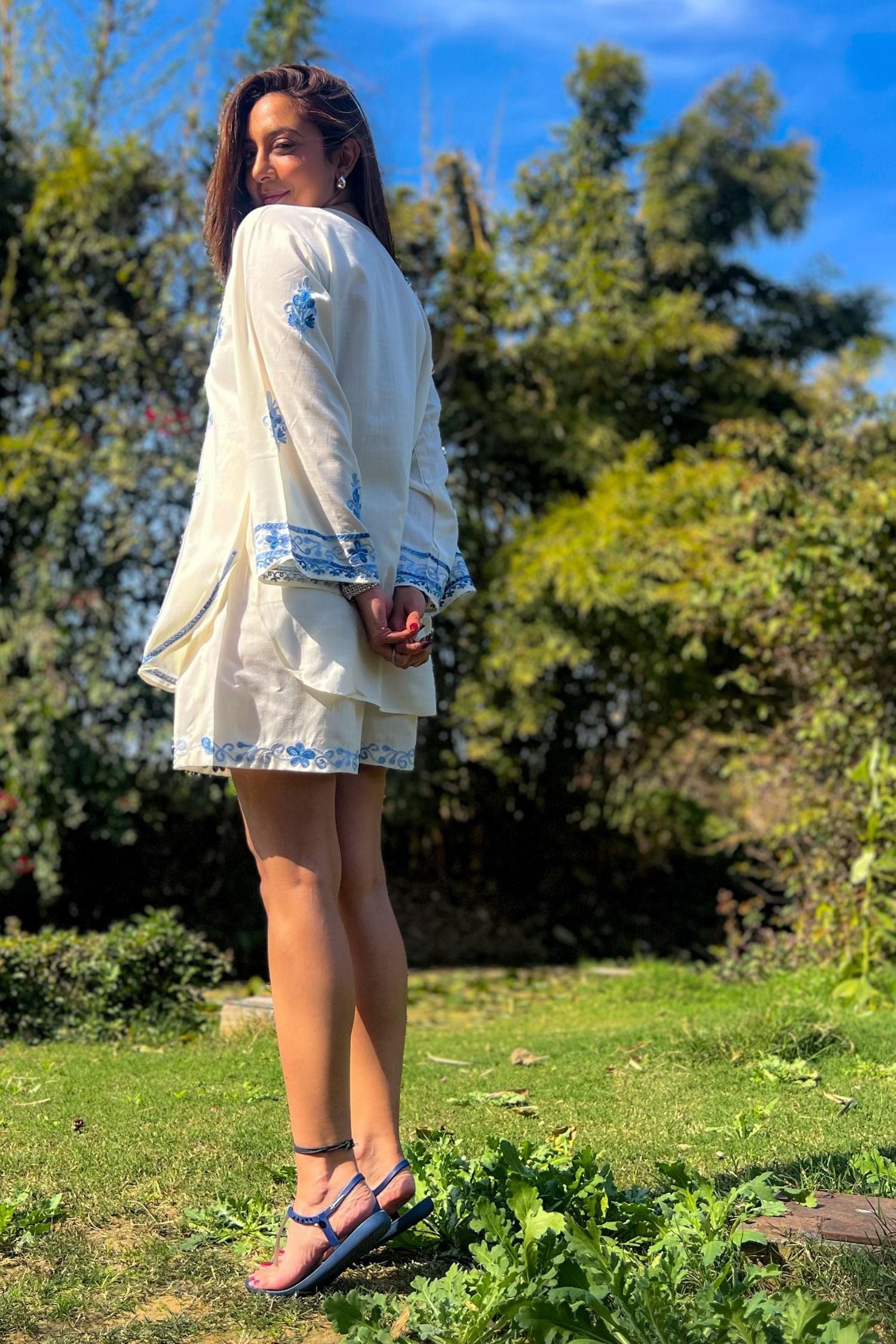Rashee Shah Kuchroo In Flirty Fling White Kashmiri Kurta Shorts Set