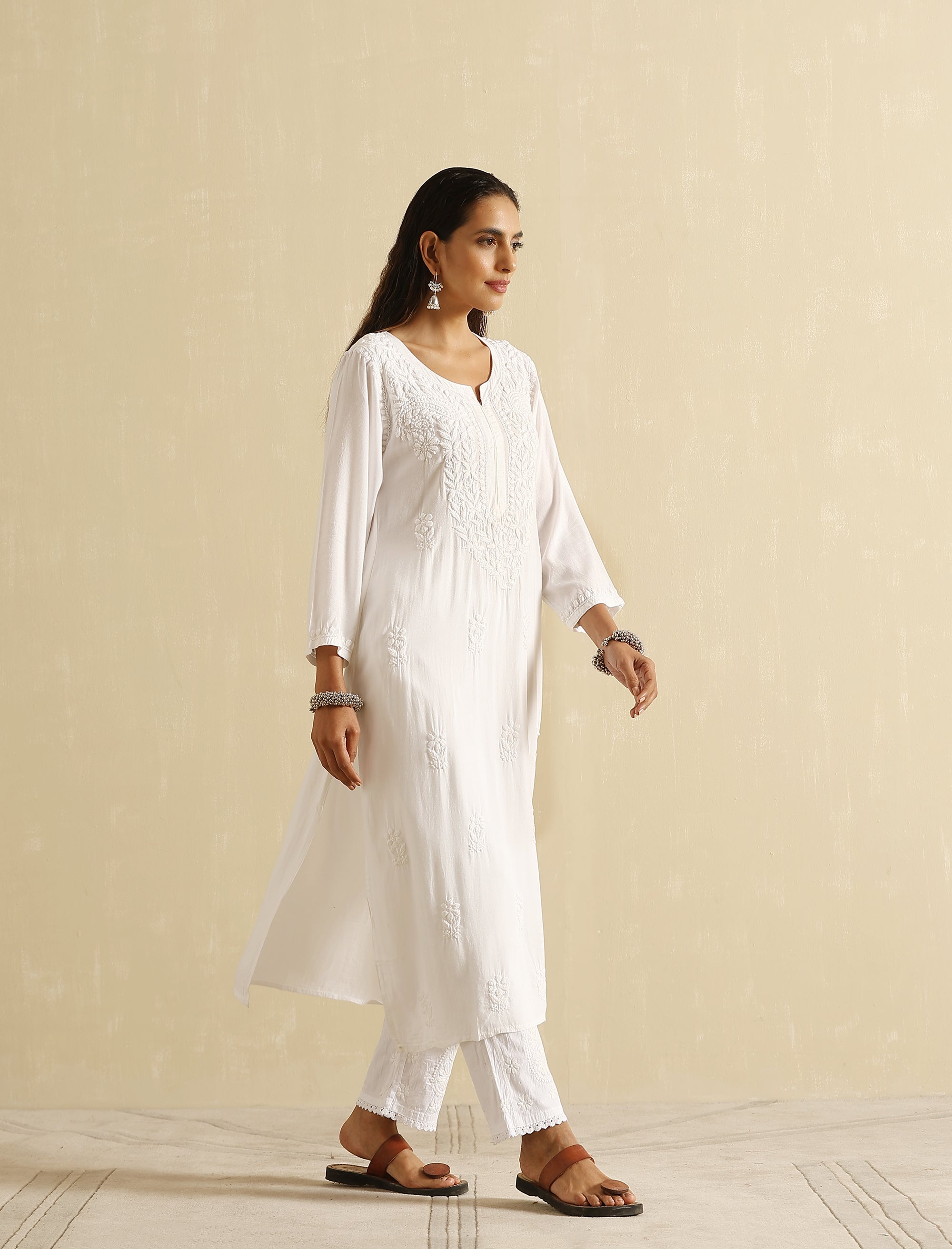 Nawab_III_Straight_Chikankari_Kurta_shop_Namastay