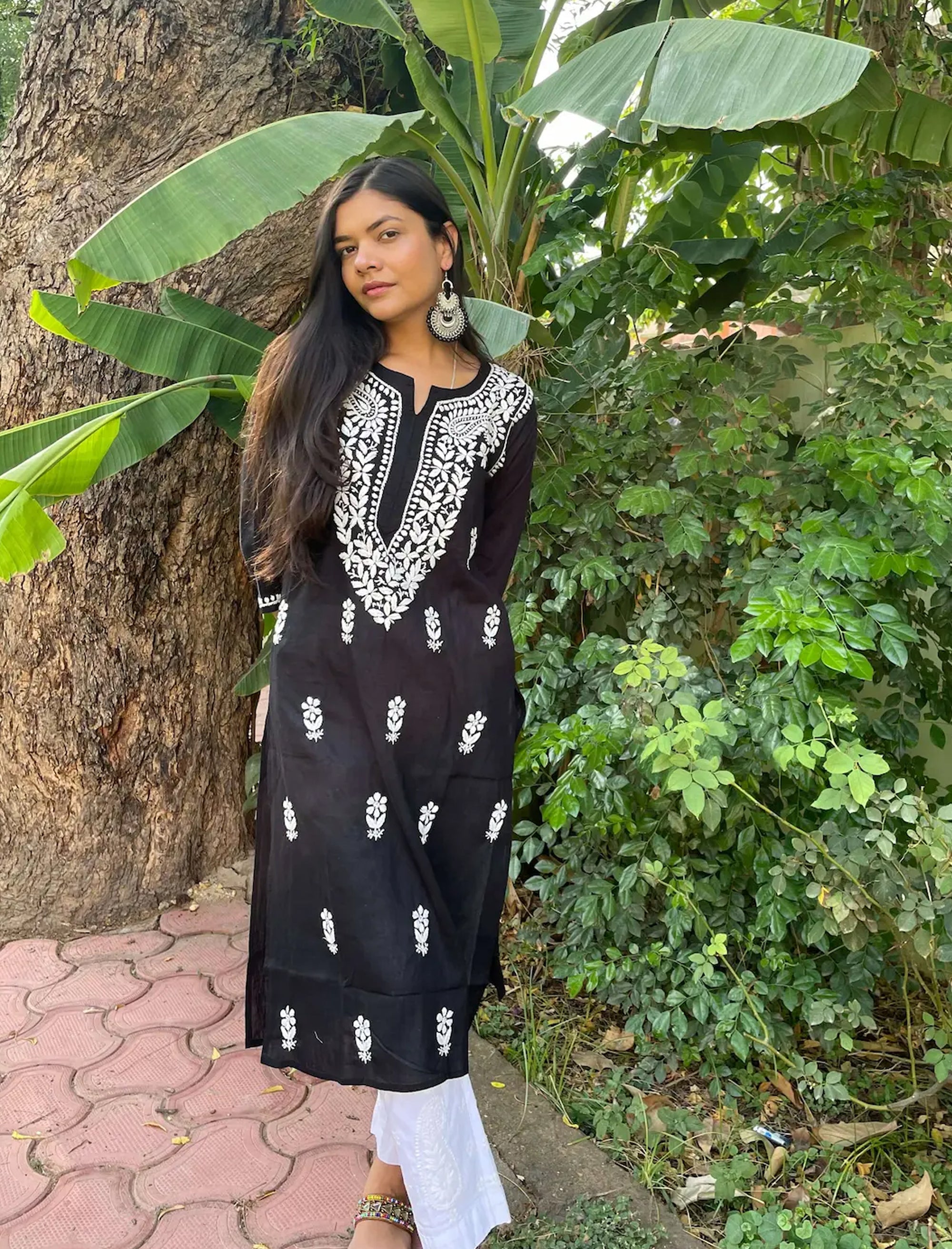 Zainul_Monochrome_Chikankari_Cotton_Kurta_shop_Namastay