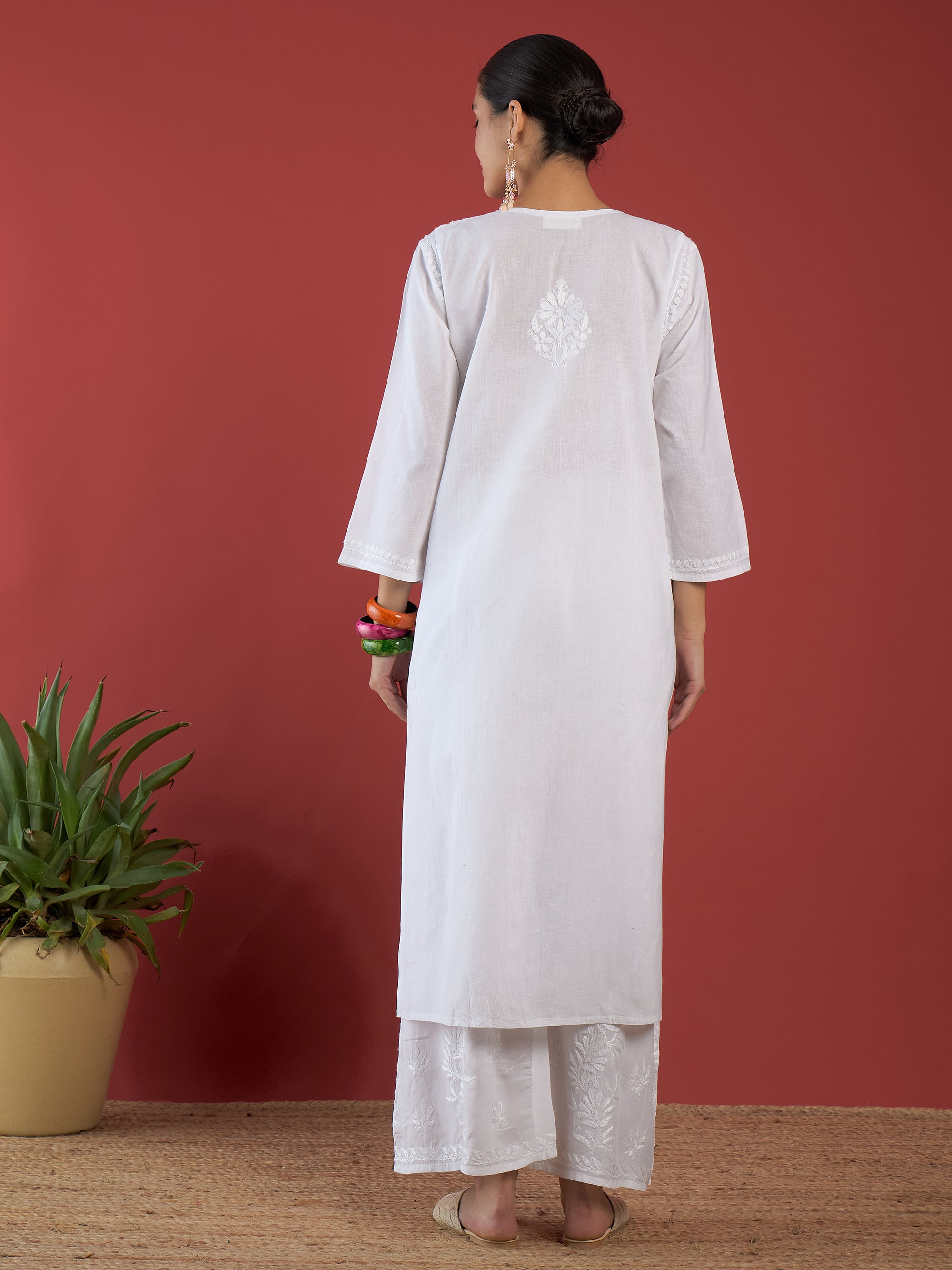 Aleena_White_Straight_Chikanakri_Cotton_Kurta_shop_Namastay