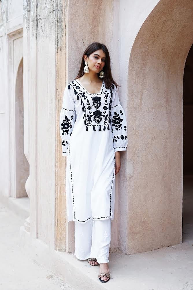 Aisha_Chikankari_Tassel_Straight_Cotton_Kurta_shop_Namastay
