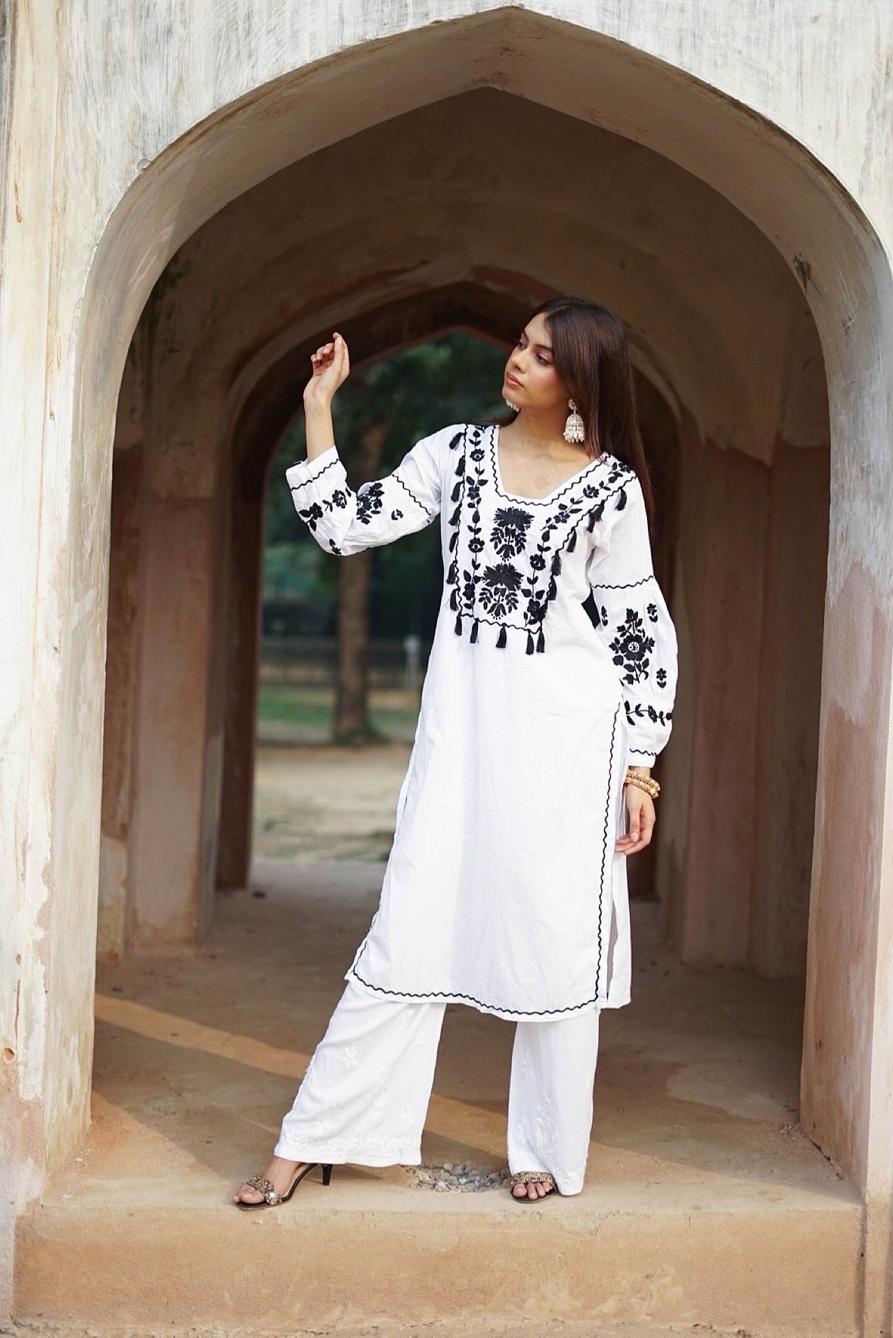 Aisha_Chikankari_Tassel_Straight_Cotton_Kurta_shop_Namastay