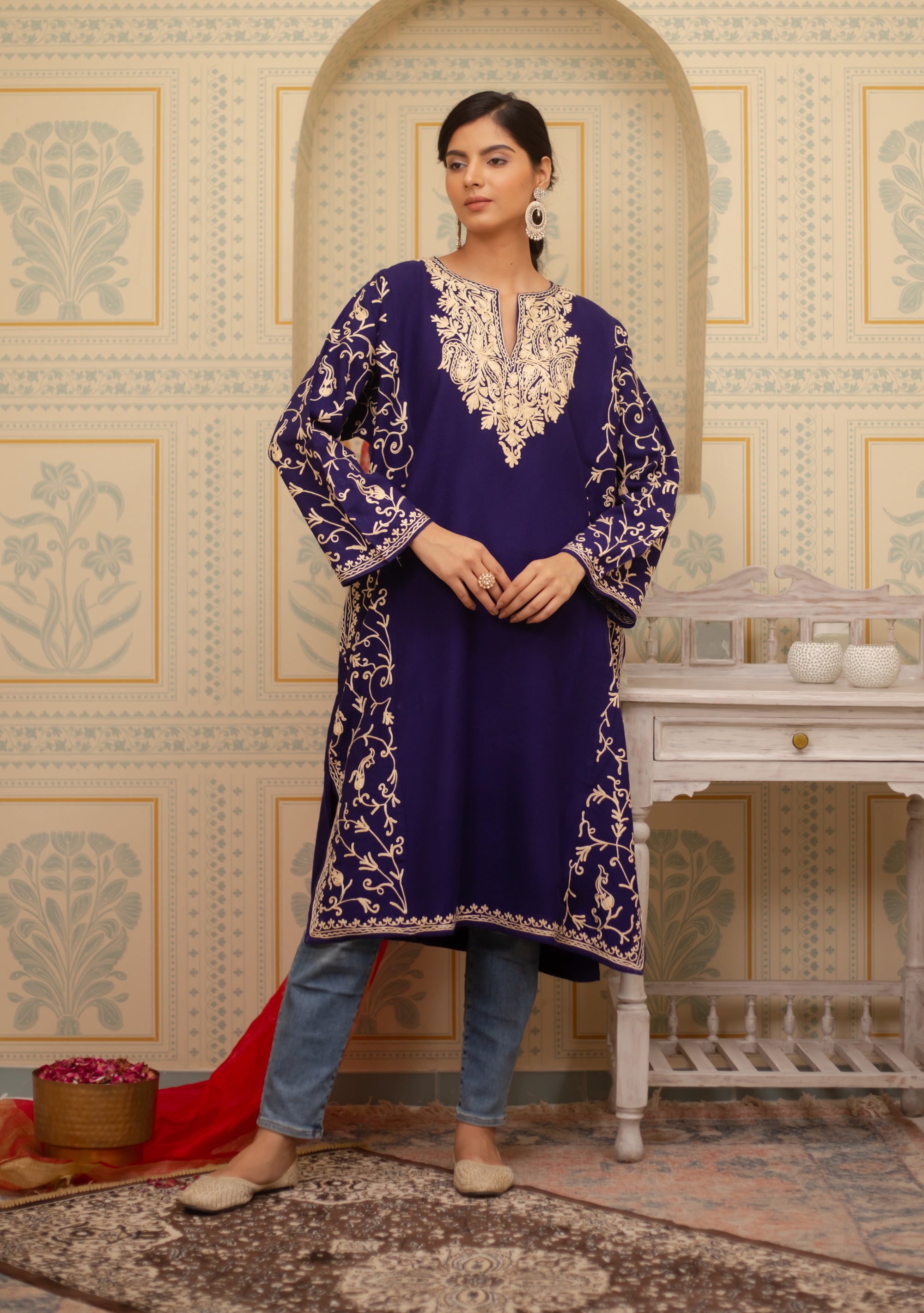 Amal_Deep_Blue_Kashmiri_Woollen_Phiran_shop_Namastay