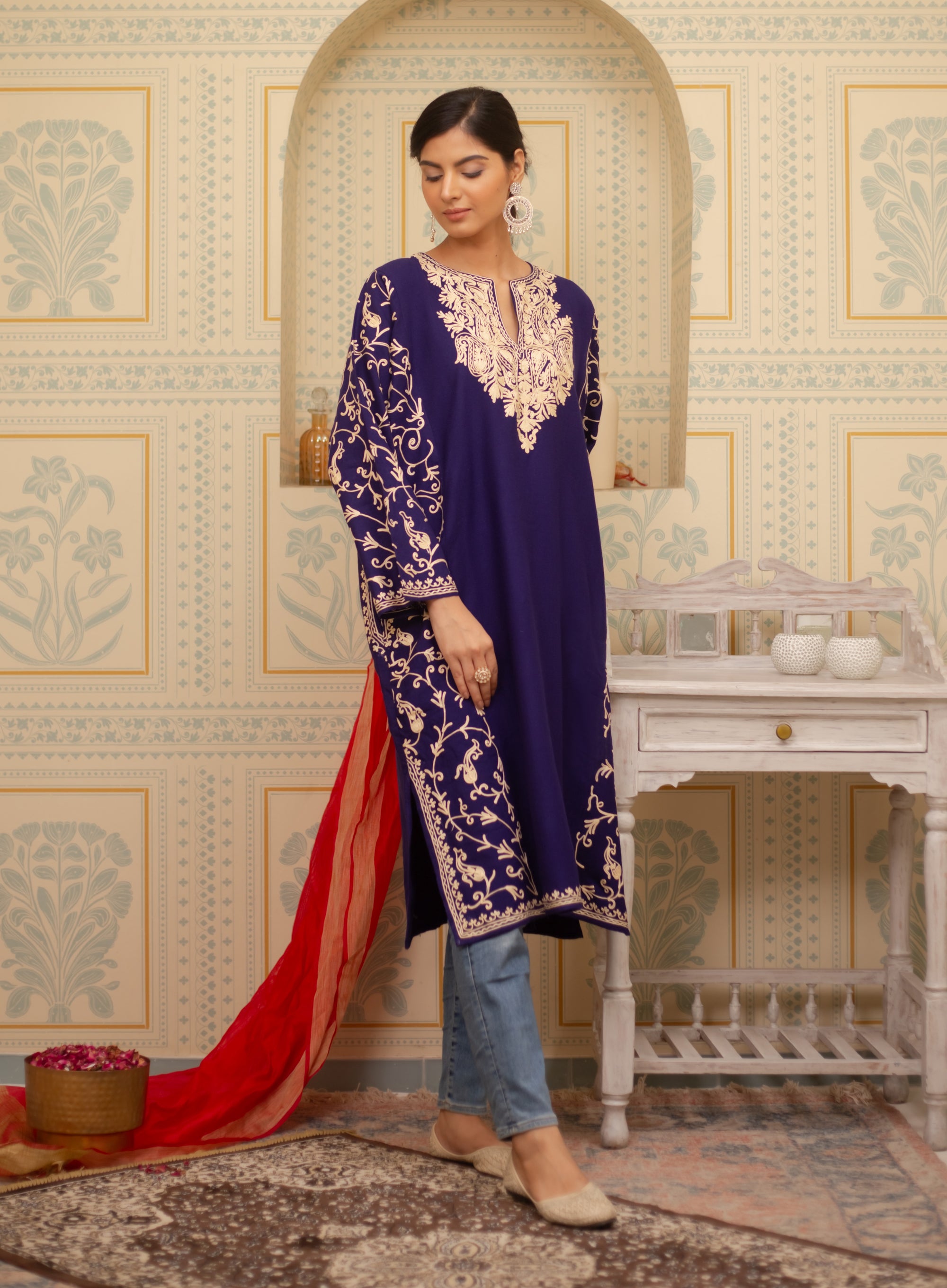 Amal_Deep_Blue_Kashmiri_Woollen_Phiran_shop_Namastay