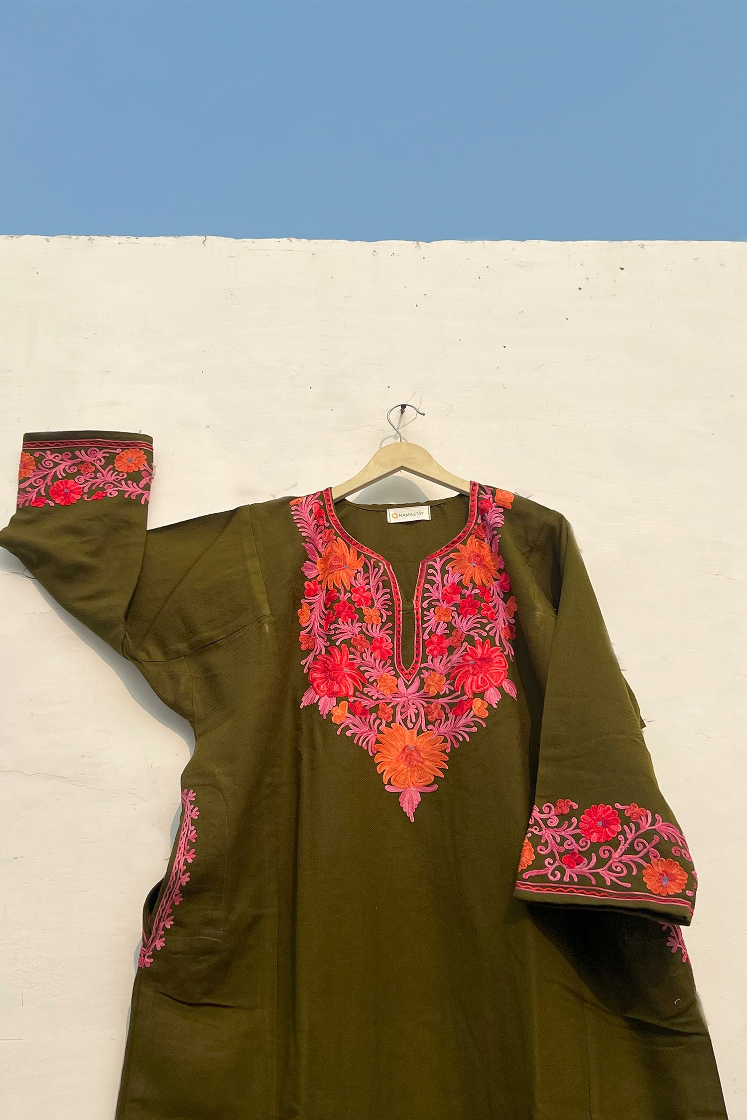 Imani_Kashmiri_Embroidered_Woollen_Phiran_shop_Namastay