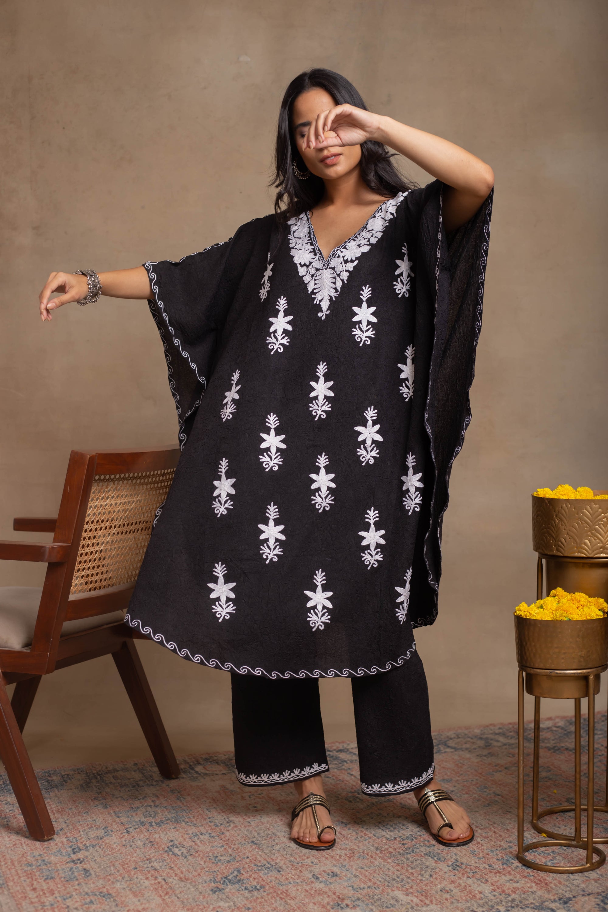 Mahreen_Black_Kashmiri_Cotton_Kaftan_Coord_Set_shop_Namastay