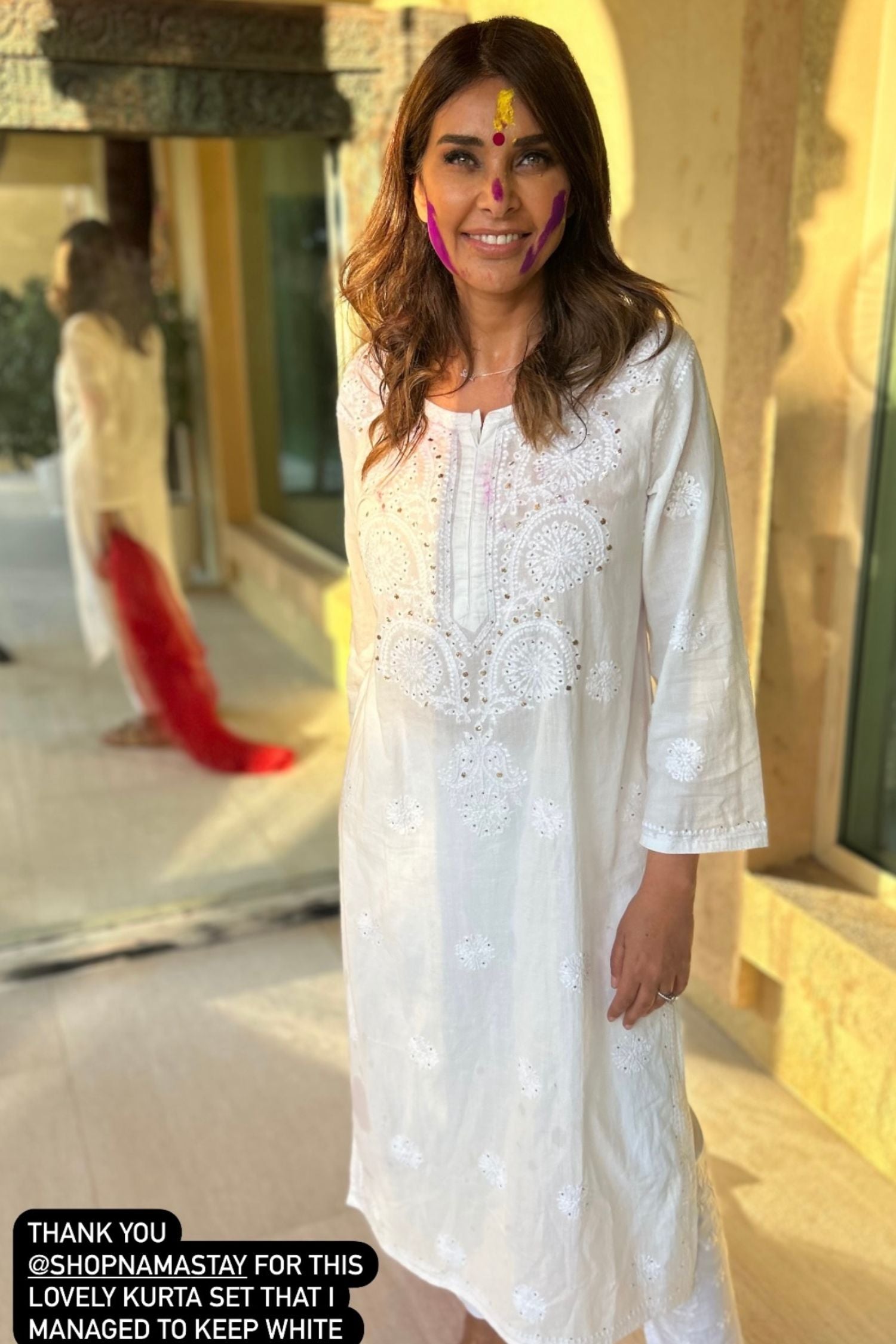 Lisa Ray In Nazakat Chikankari Mukaish Cotton Kurta