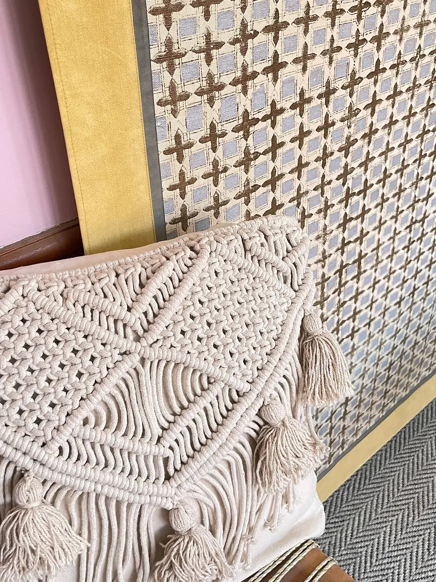 Macrame cushion cover with burlap lining 2