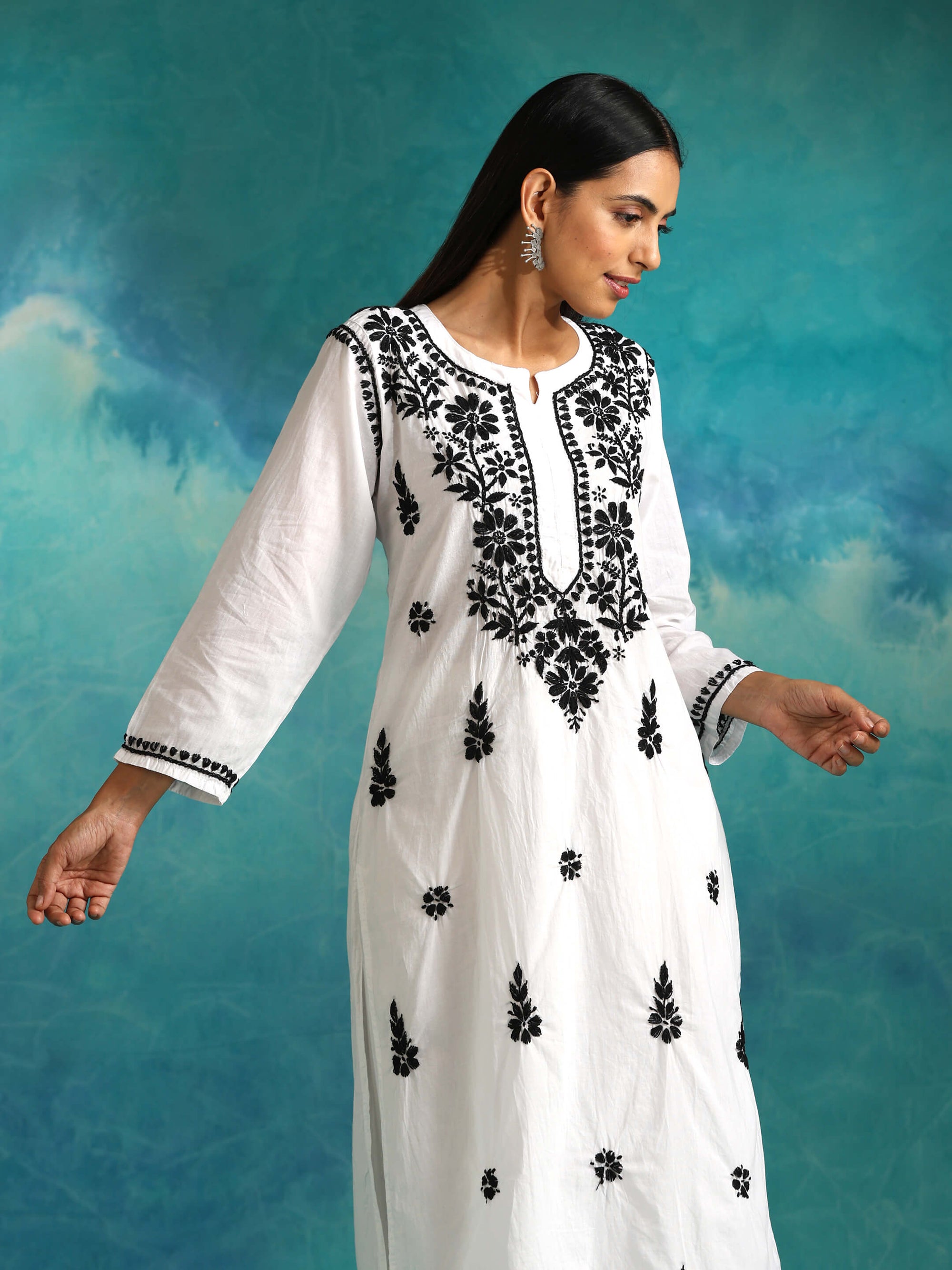 Nasima_White_Chikankari_Cotton_Kurta_shop_Namastay