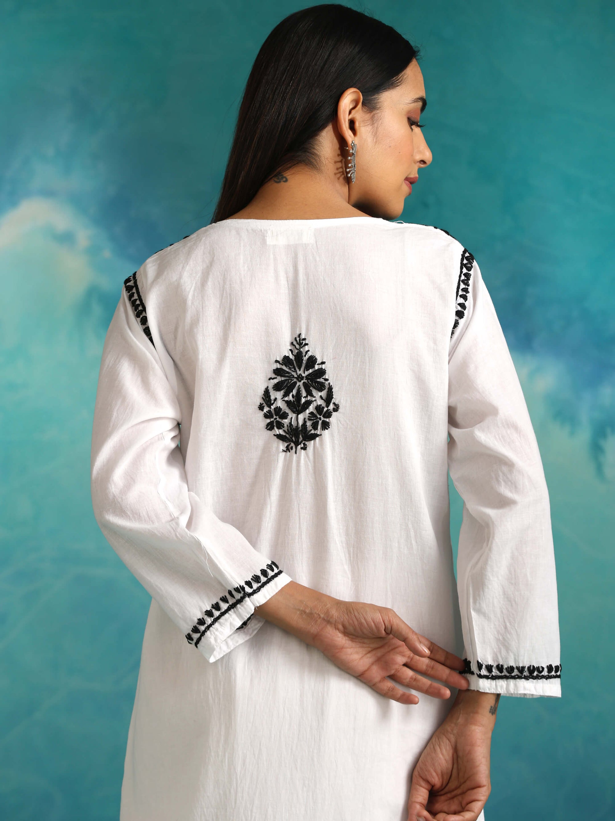 Nasima_White_Chikankari_Cotton_Kurta_shop_Namastay