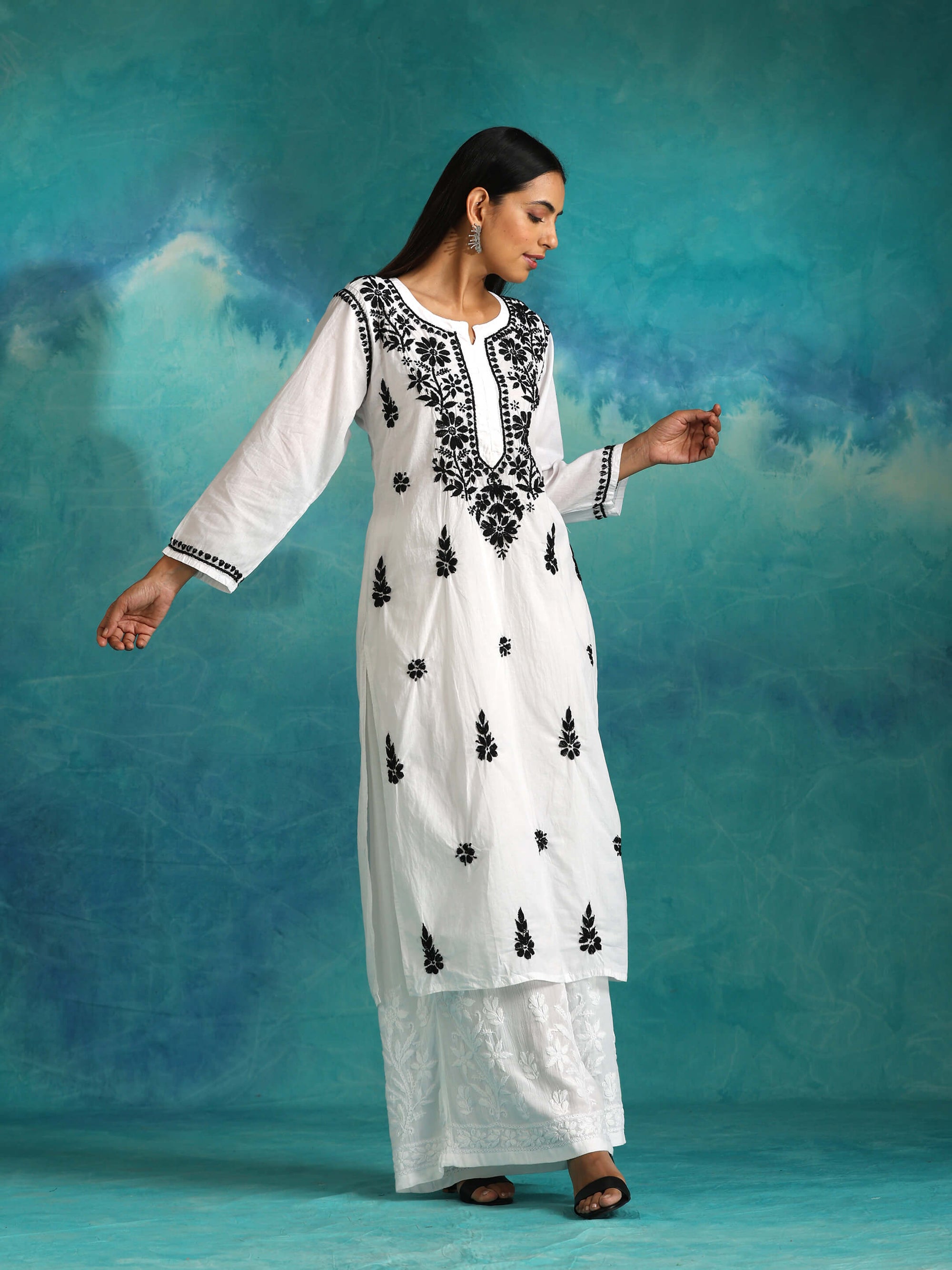 Nasima_White_Chikankari_Cotton_Kurta_shop_Namastay