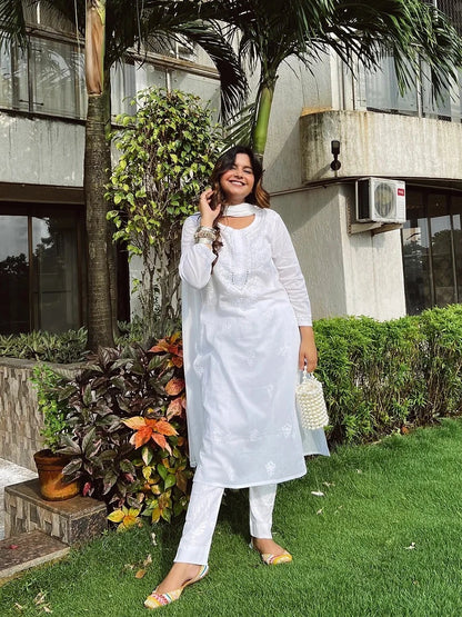 Nazakat White Chikankari Mukaish Kurta m2