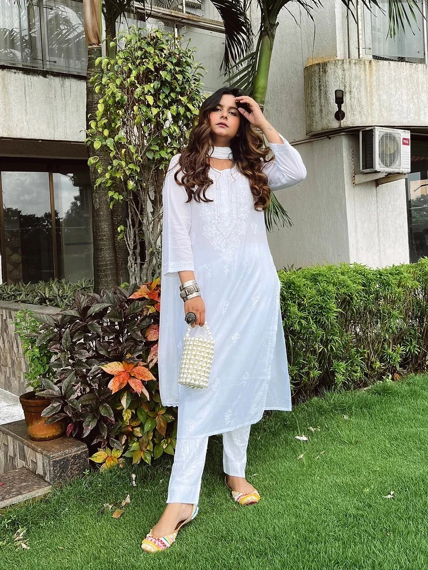Nazakat_Chikankari_Mukaish_Cotton_Kurta_shop_Namastay